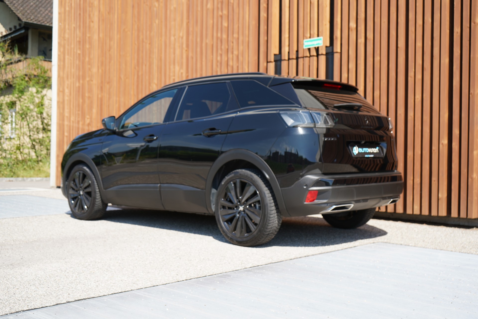 PEUGEOT 3008 1.5 BLUEHDi GT PACK BLACK EAT8 l 130 PS-image-9