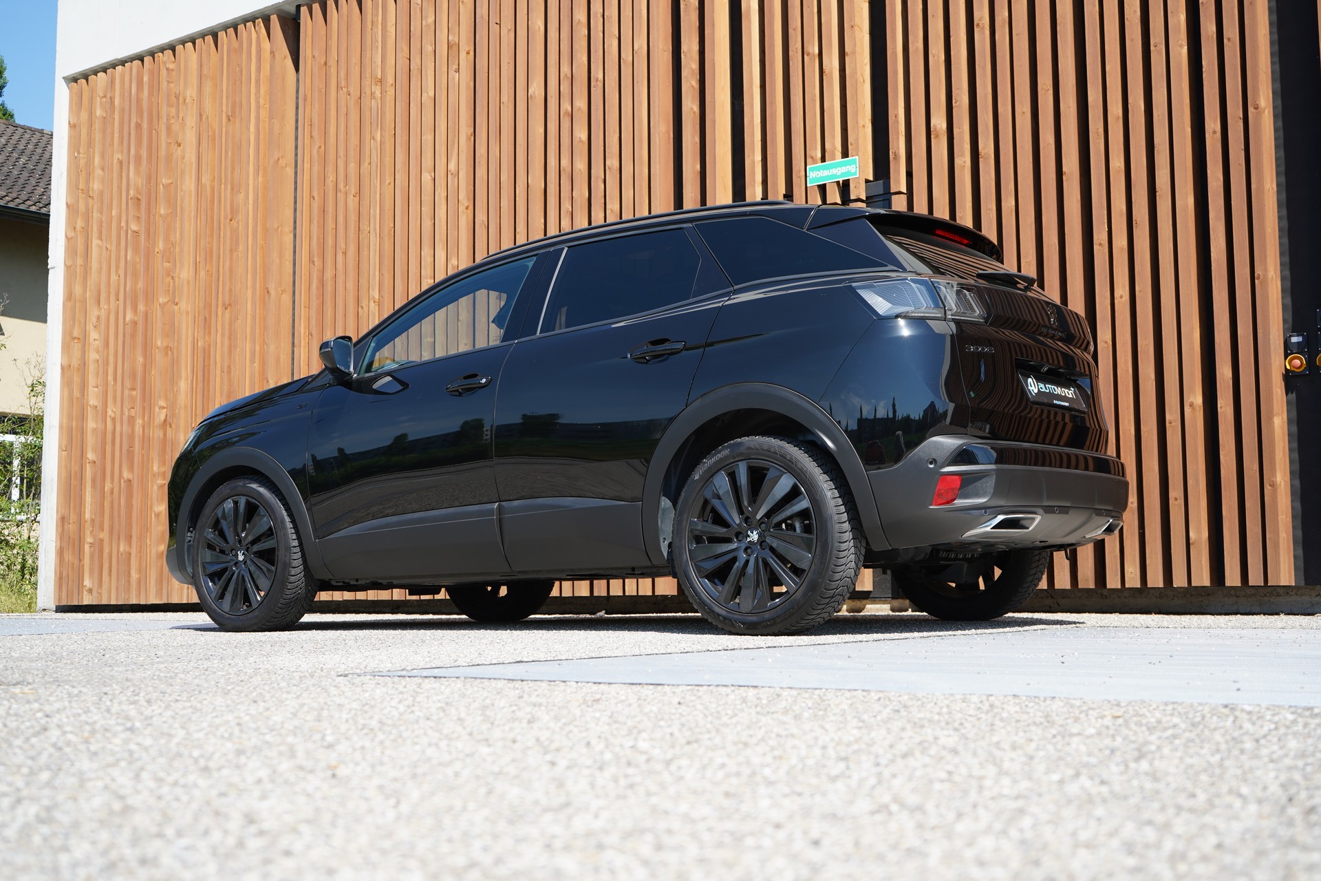 PEUGEOT 3008 1.5 BLUEHDi GT PACK BLACK EAT8 l 130 PS-image-11