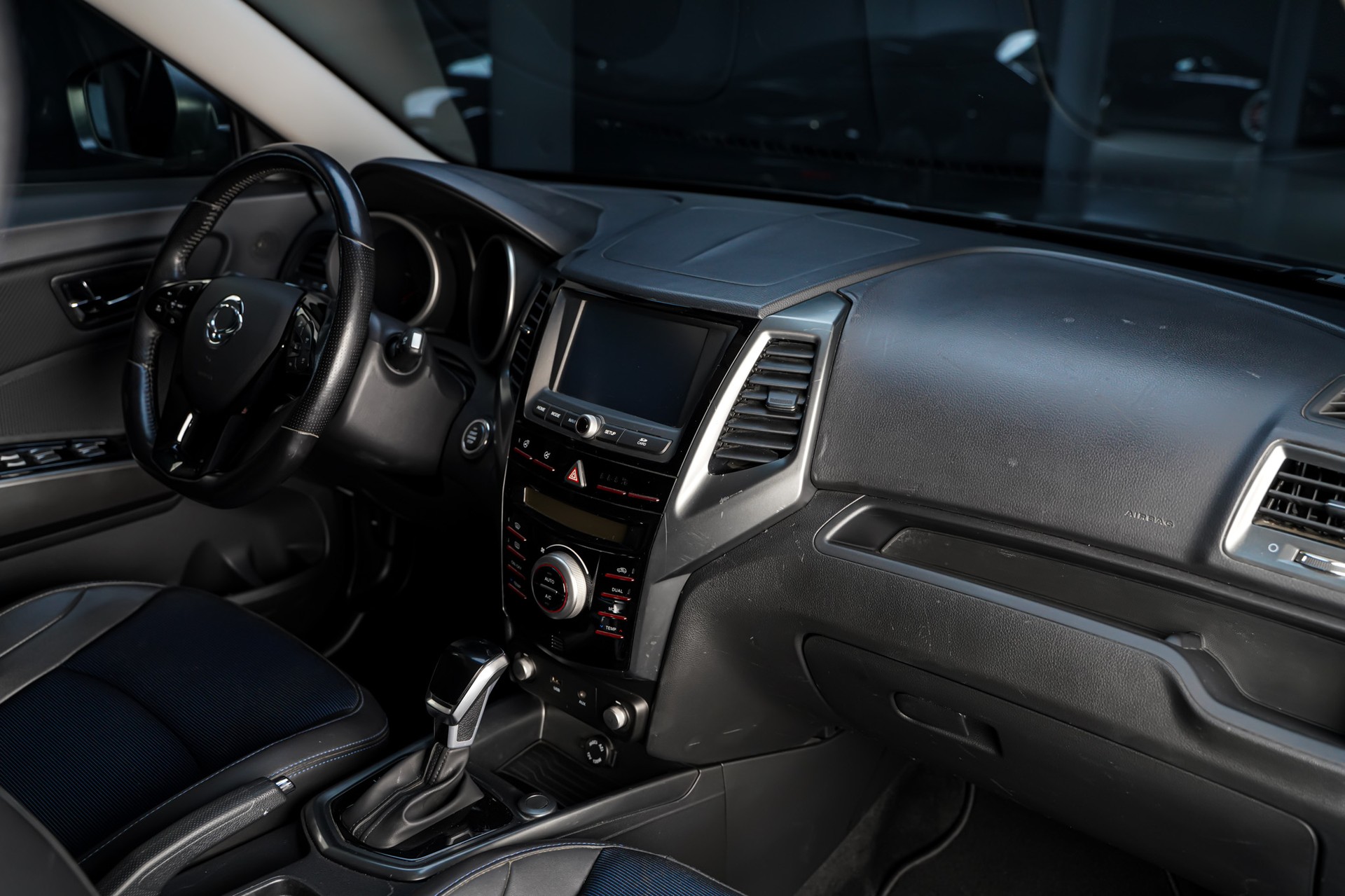 KGM-SsangYong XLV 1.6 eXDi Quartz 4WD Automatic-image-18
