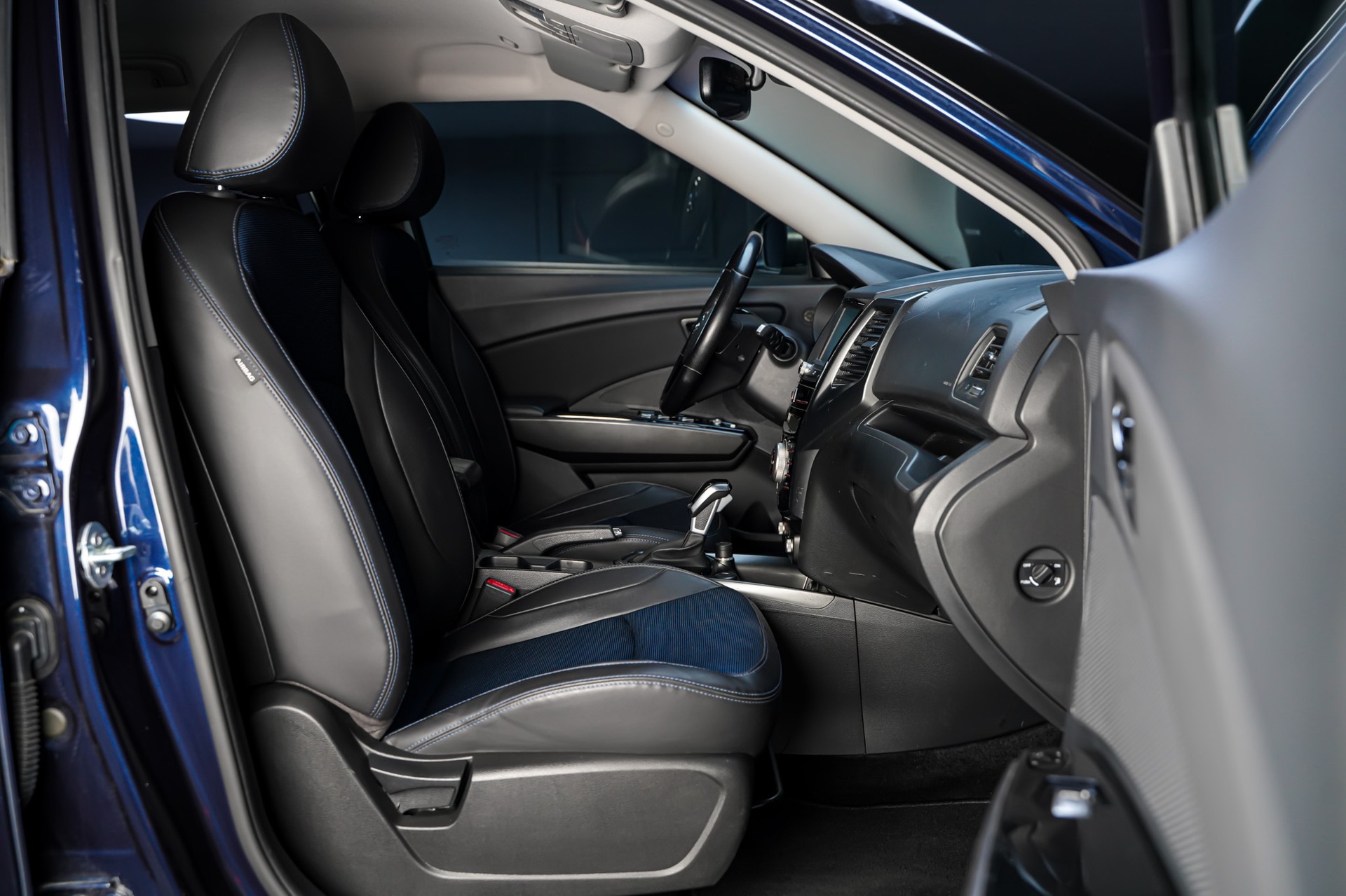 KGM-SsangYong XLV 1.6 eXDi Quartz 4WD Automatic-image-17