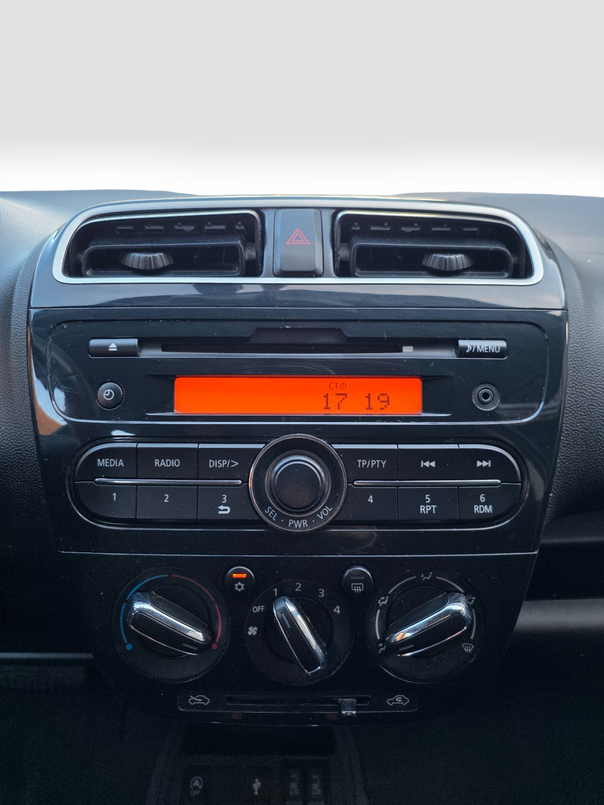 MITSUBISHI Space Star 1.2 Style CVT-image-14
