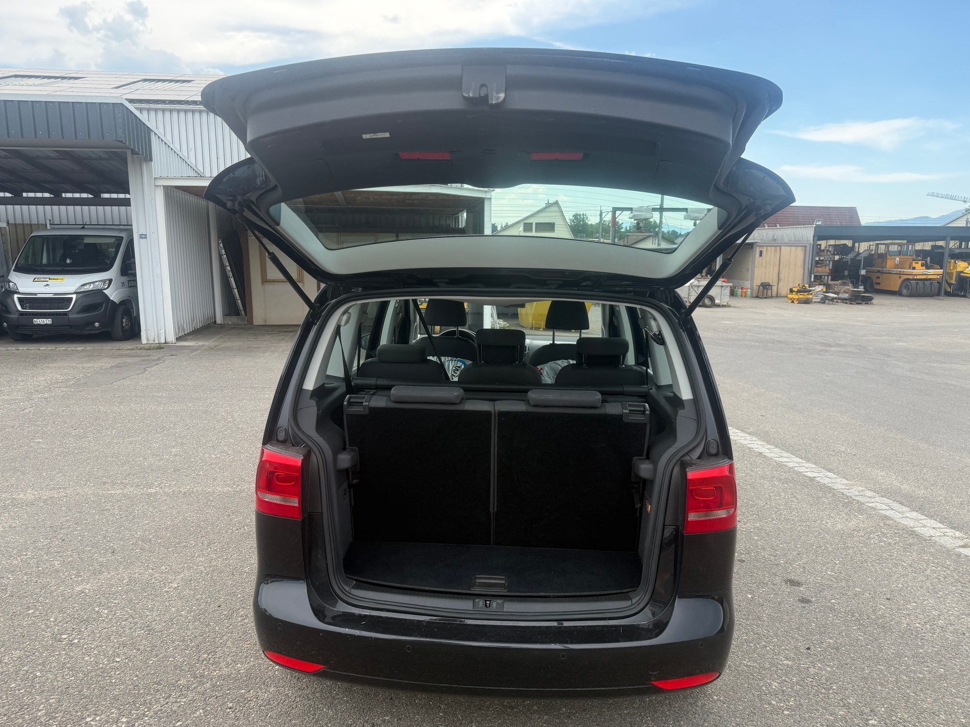VW Touran 1.2 TSI BlueMotion Technology Cup-image-8