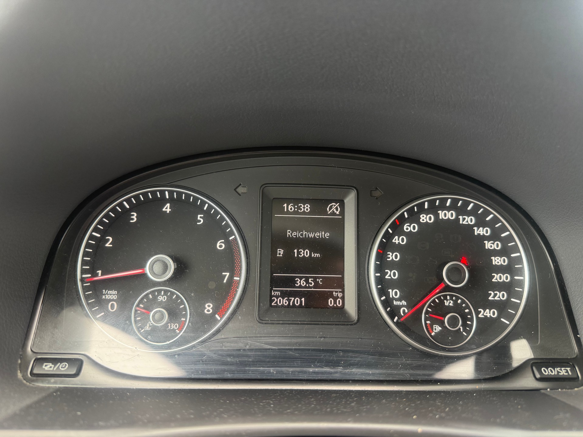 VW Touran 1.2 TSI BlueMotion Technology Cup-image-14