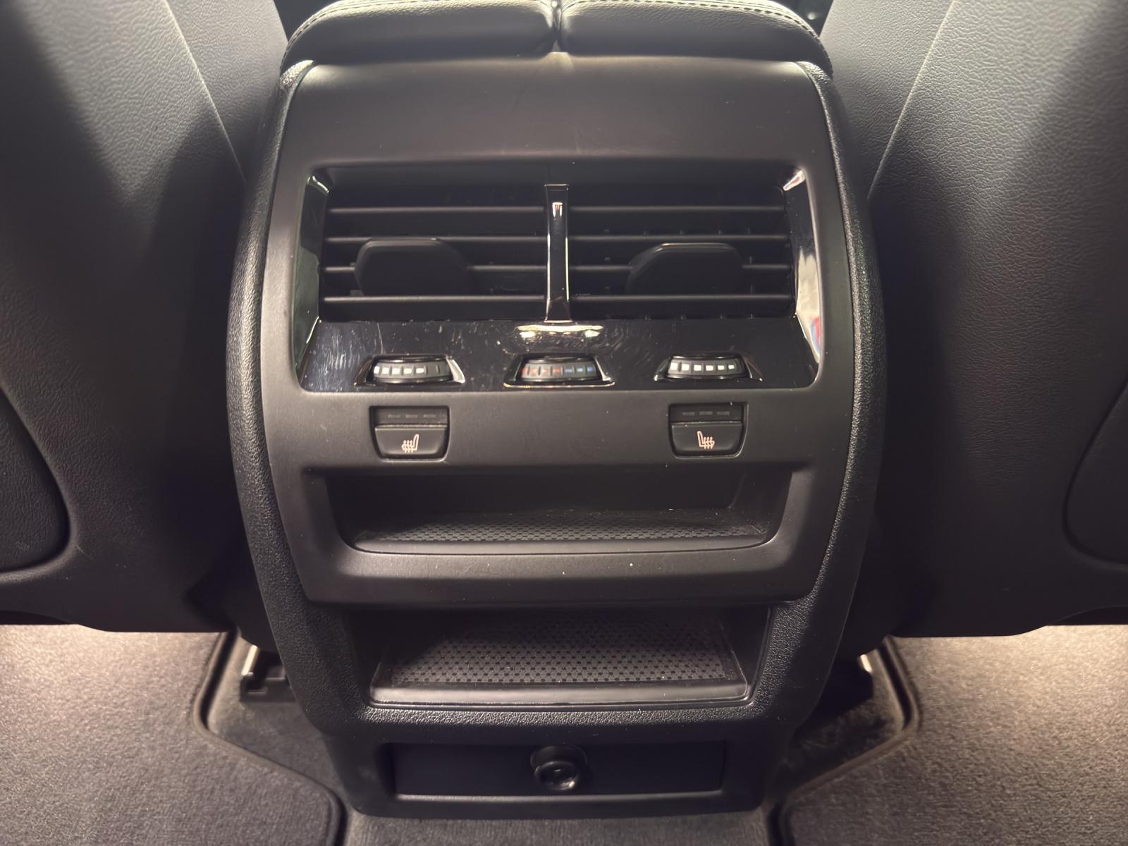 BMW X5 M50i xDrive-image-21