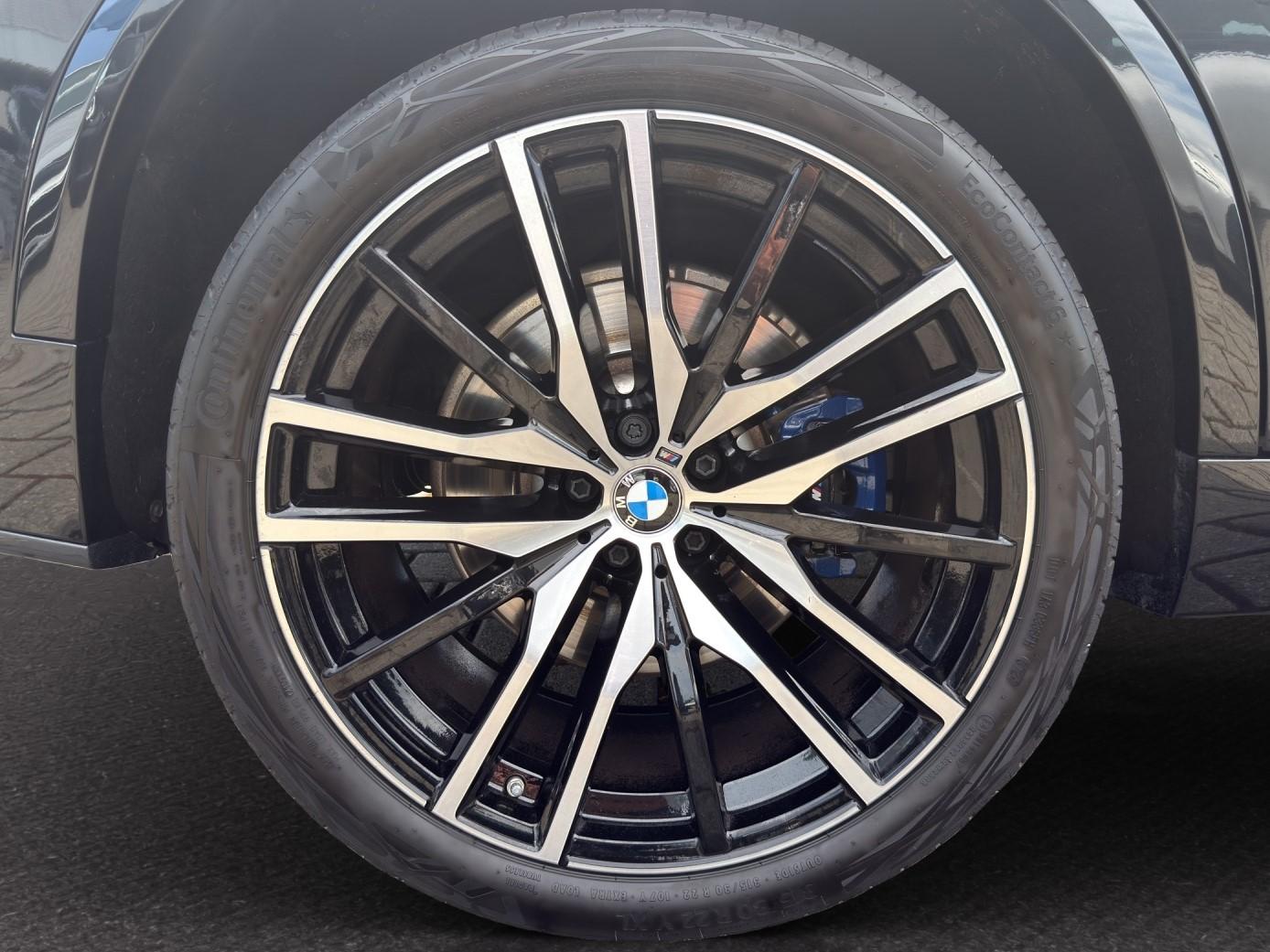 BMW X5 M50i xDrive-image-10