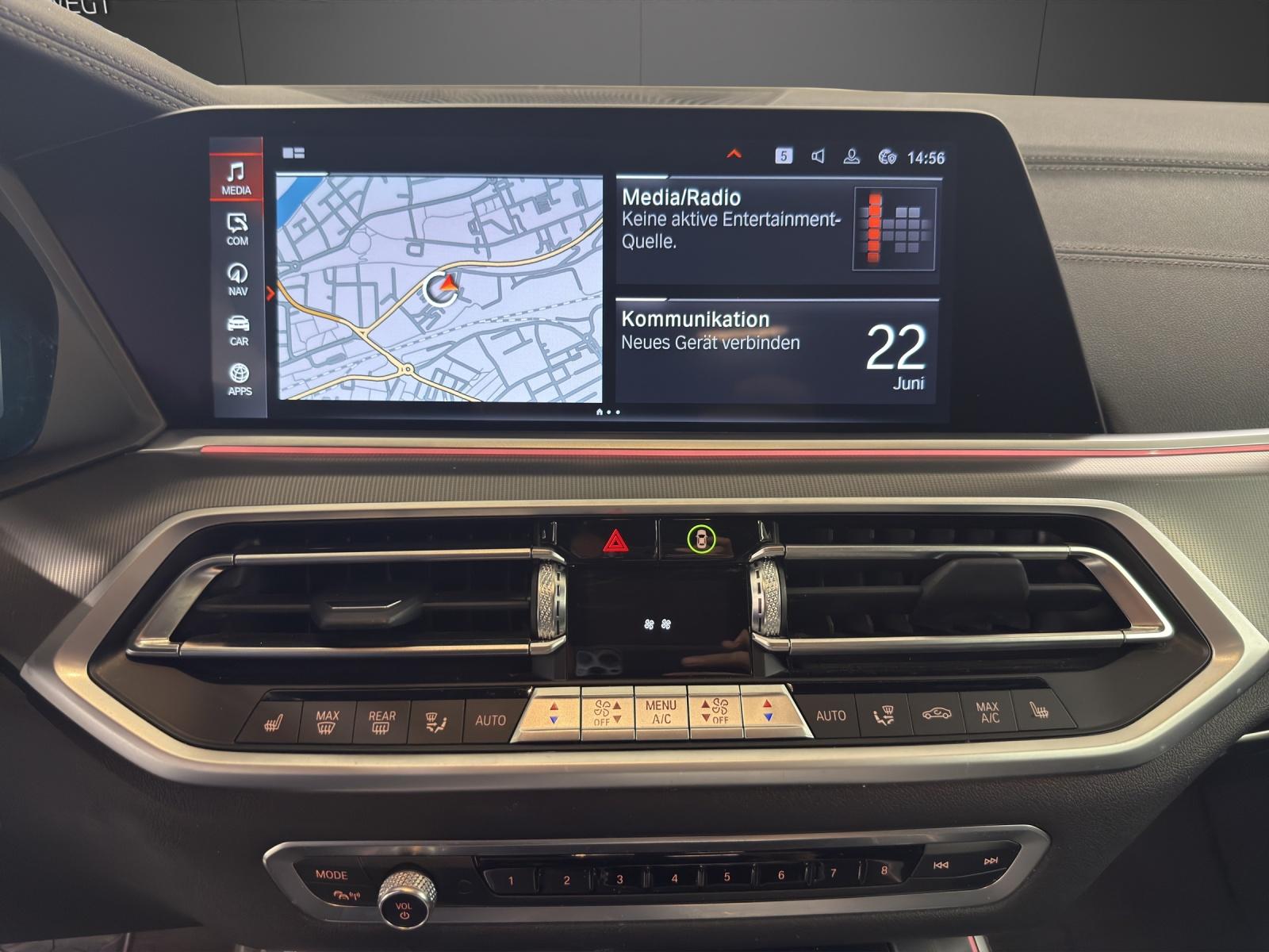 BMW X5 M50i xDrive-image-17