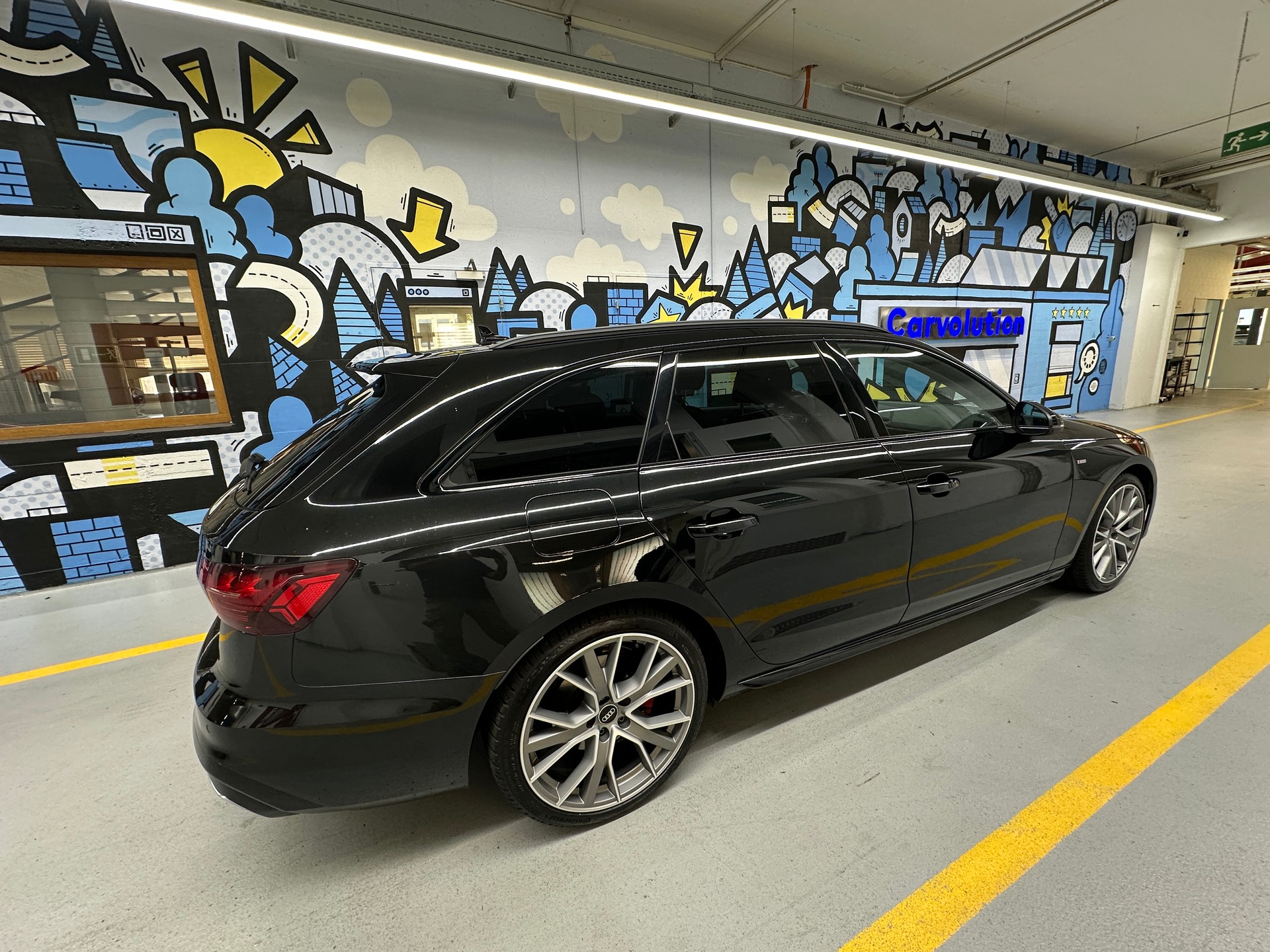AUDI A4 Avant 40 TDI S line quattro S-tronic-image-3