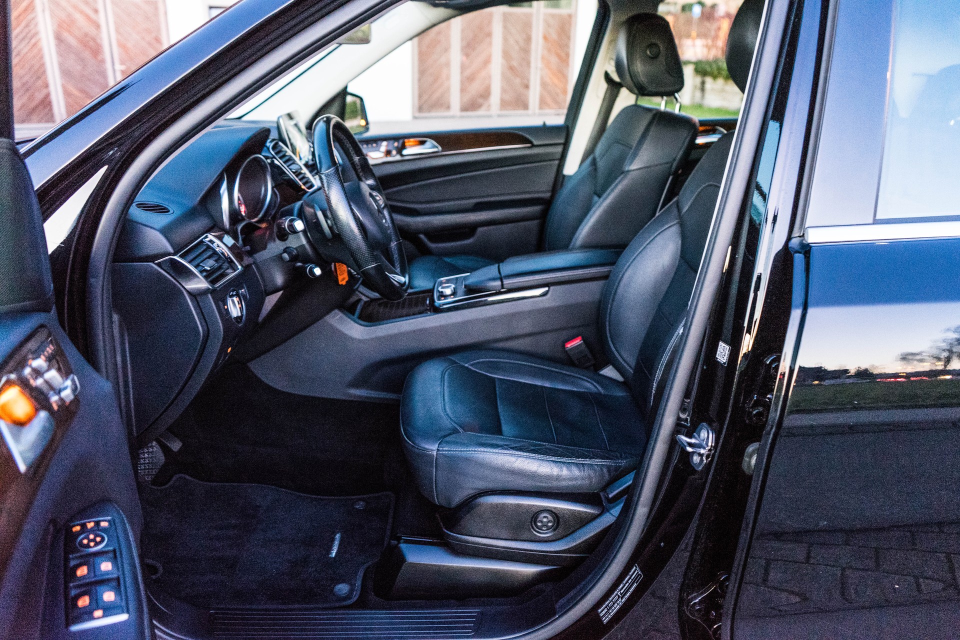 MERCEDES-BENZ GLE 250 d Executive 4Matic 9G Standheizung-image-13