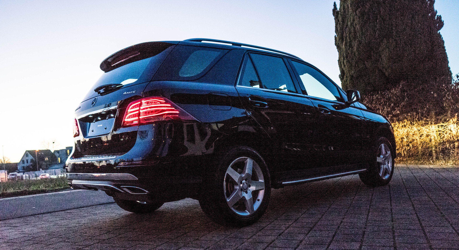 MERCEDES-BENZ GLE 250 d Executive 4Matic 9G Standheizung-image-24