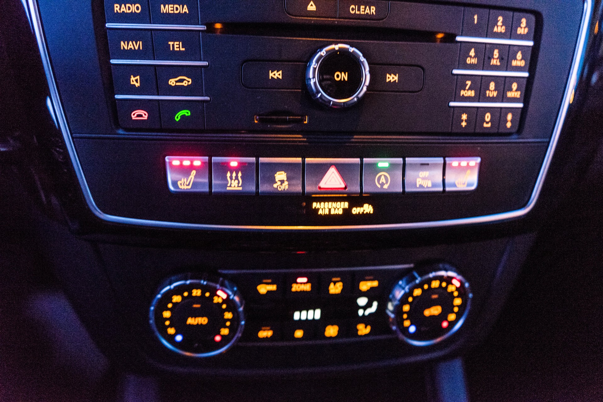 MERCEDES-BENZ GLE 250 d Executive 4Matic 9G Standheizung-image-18