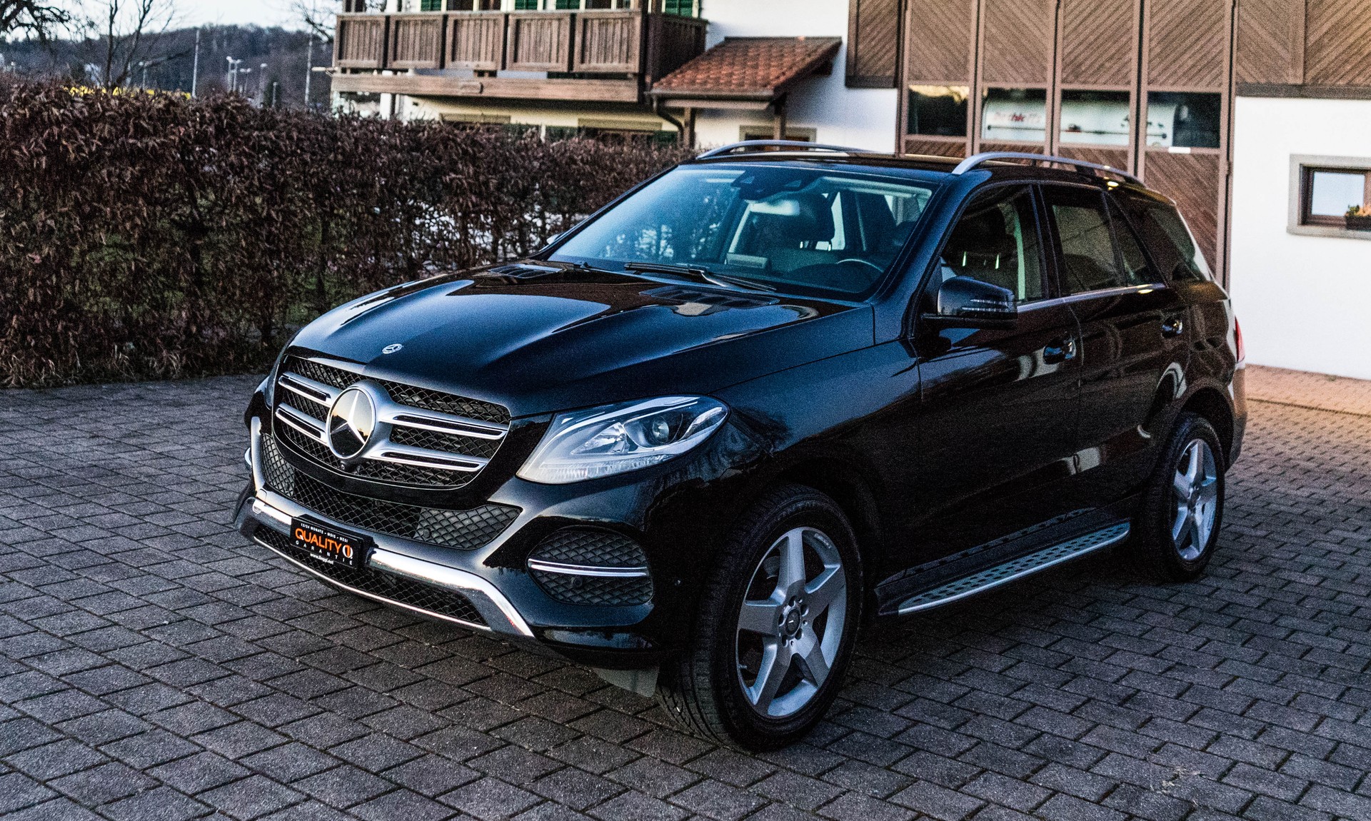 MERCEDES-BENZ GLE 250 d Executive 4Matic 9G Standheizung-image-0