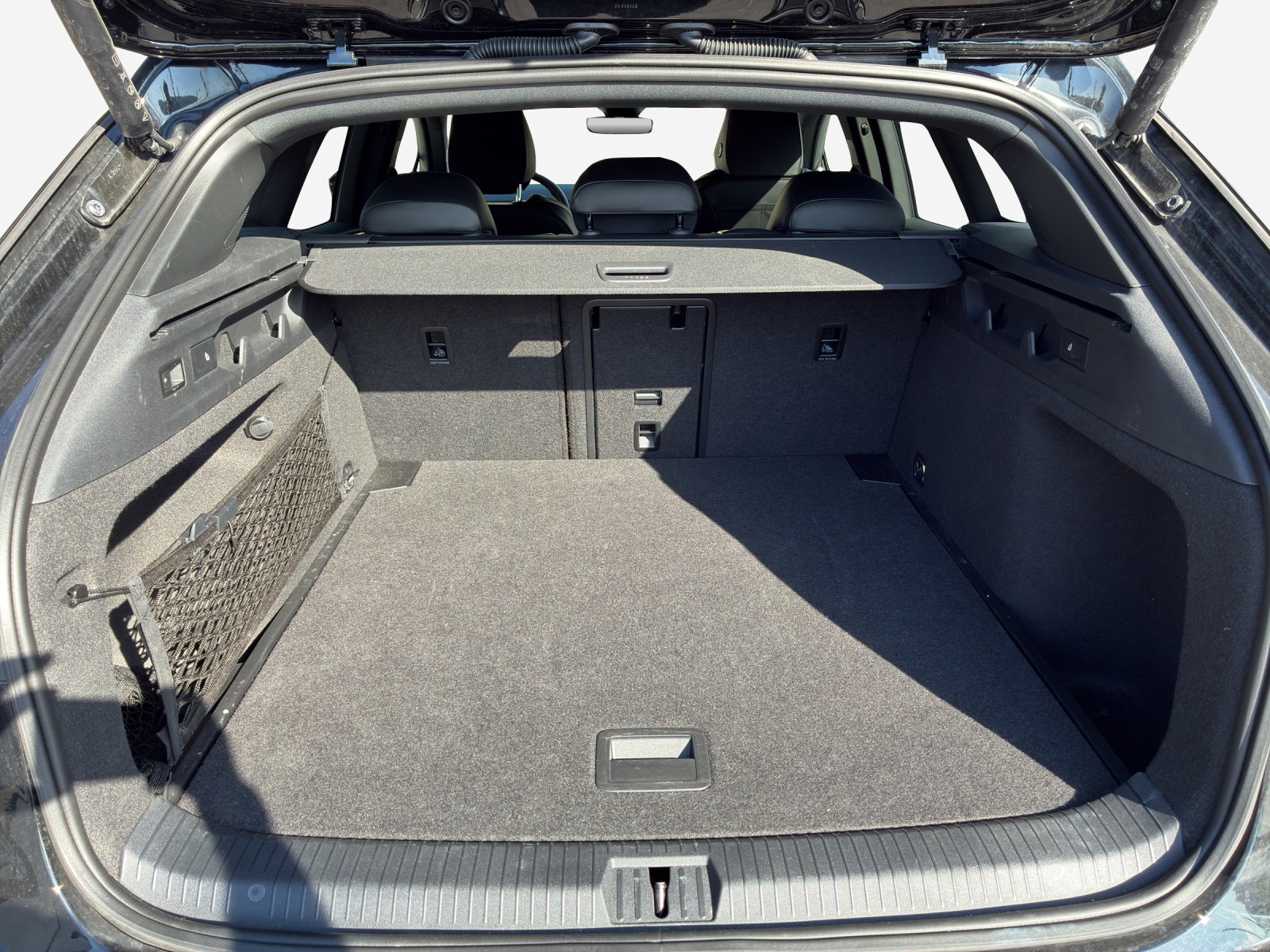 VW ID.7 Tourer GTX 86 kWh GTX 4 Motion-image-13