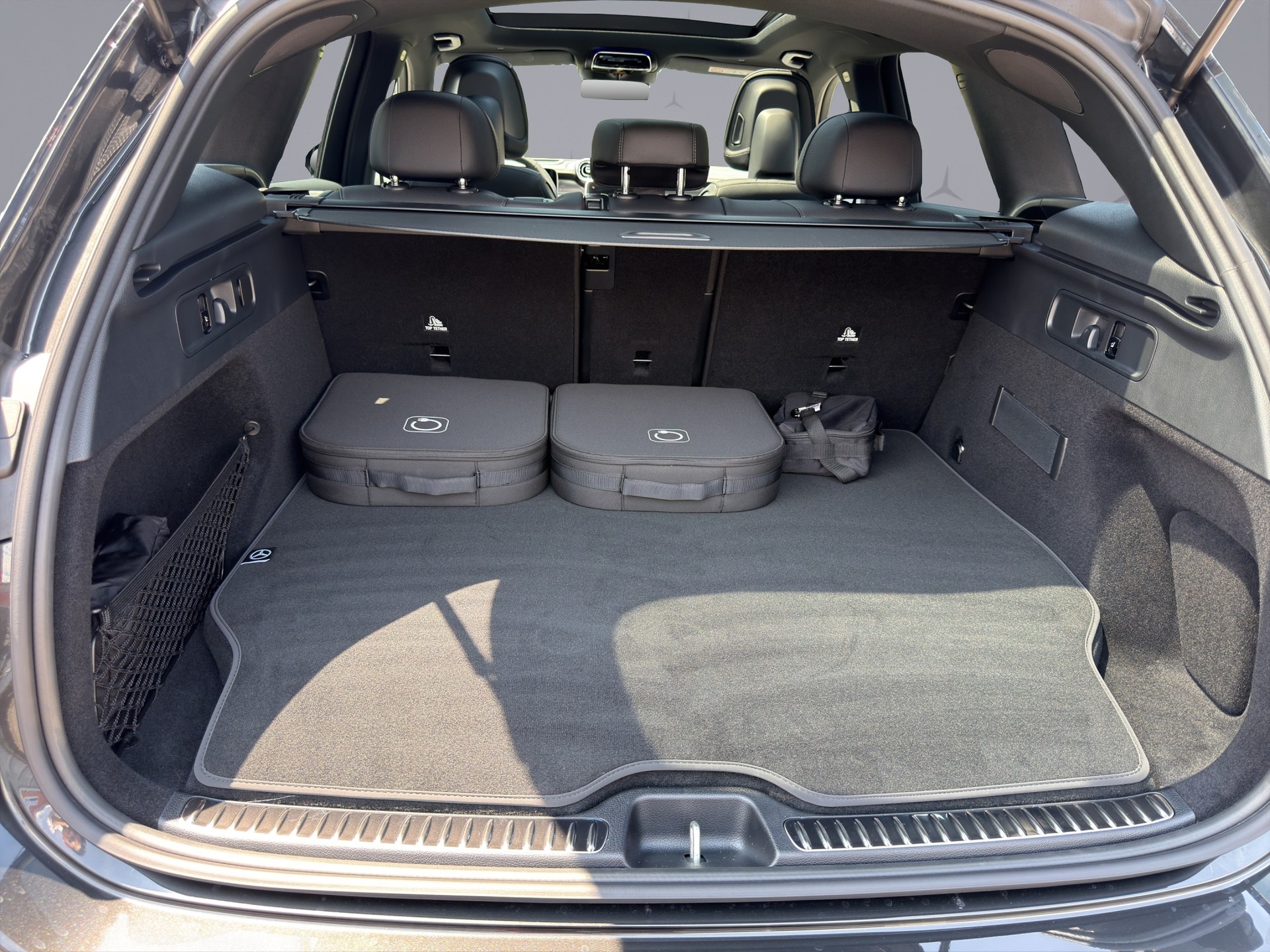 MERCEDES-BENZ GLC 400 e EQ Star AMG Line 4matic-image-21