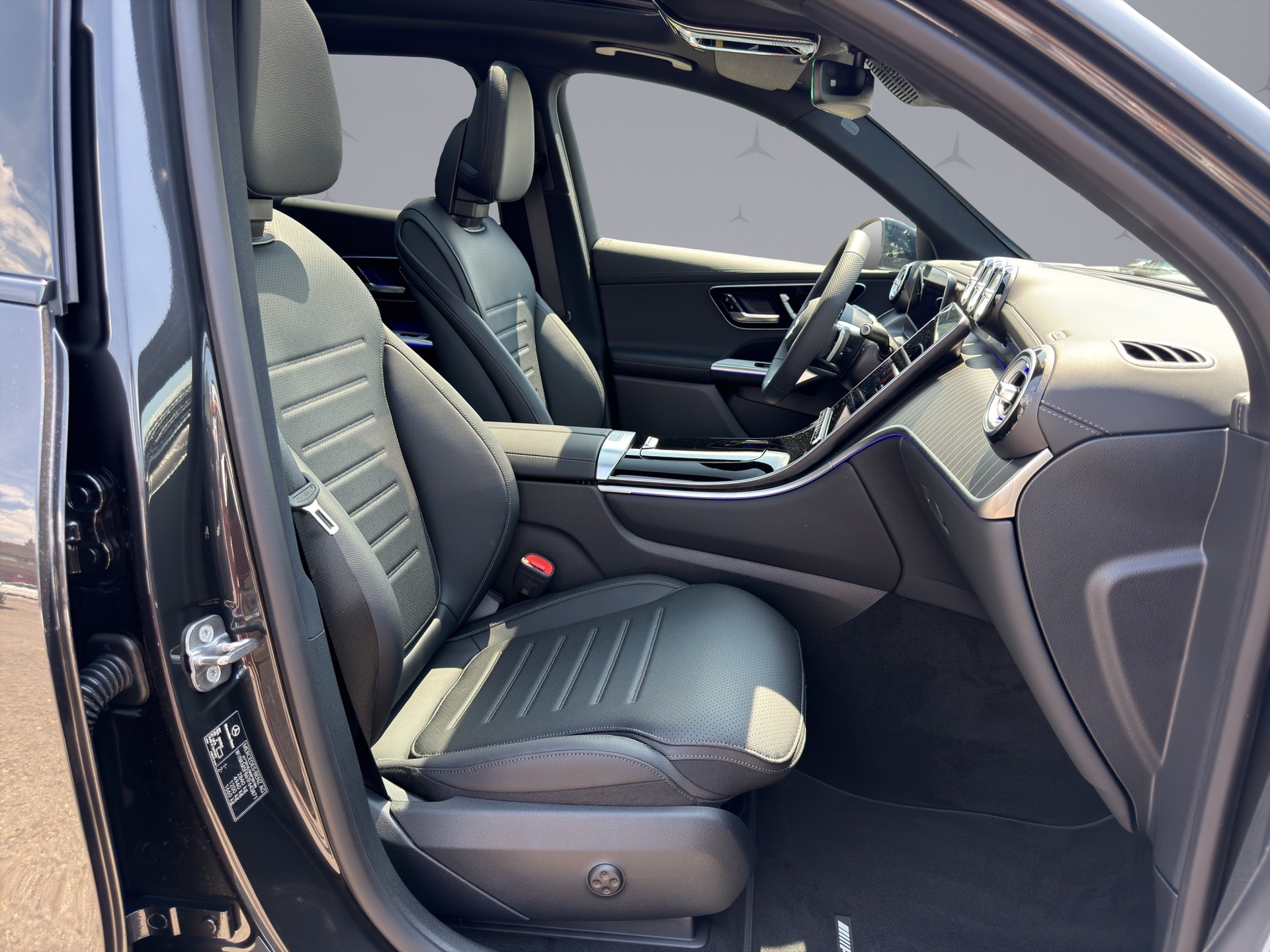 MERCEDES-BENZ GLC 400 e EQ Star AMG Line 4matic-image-20