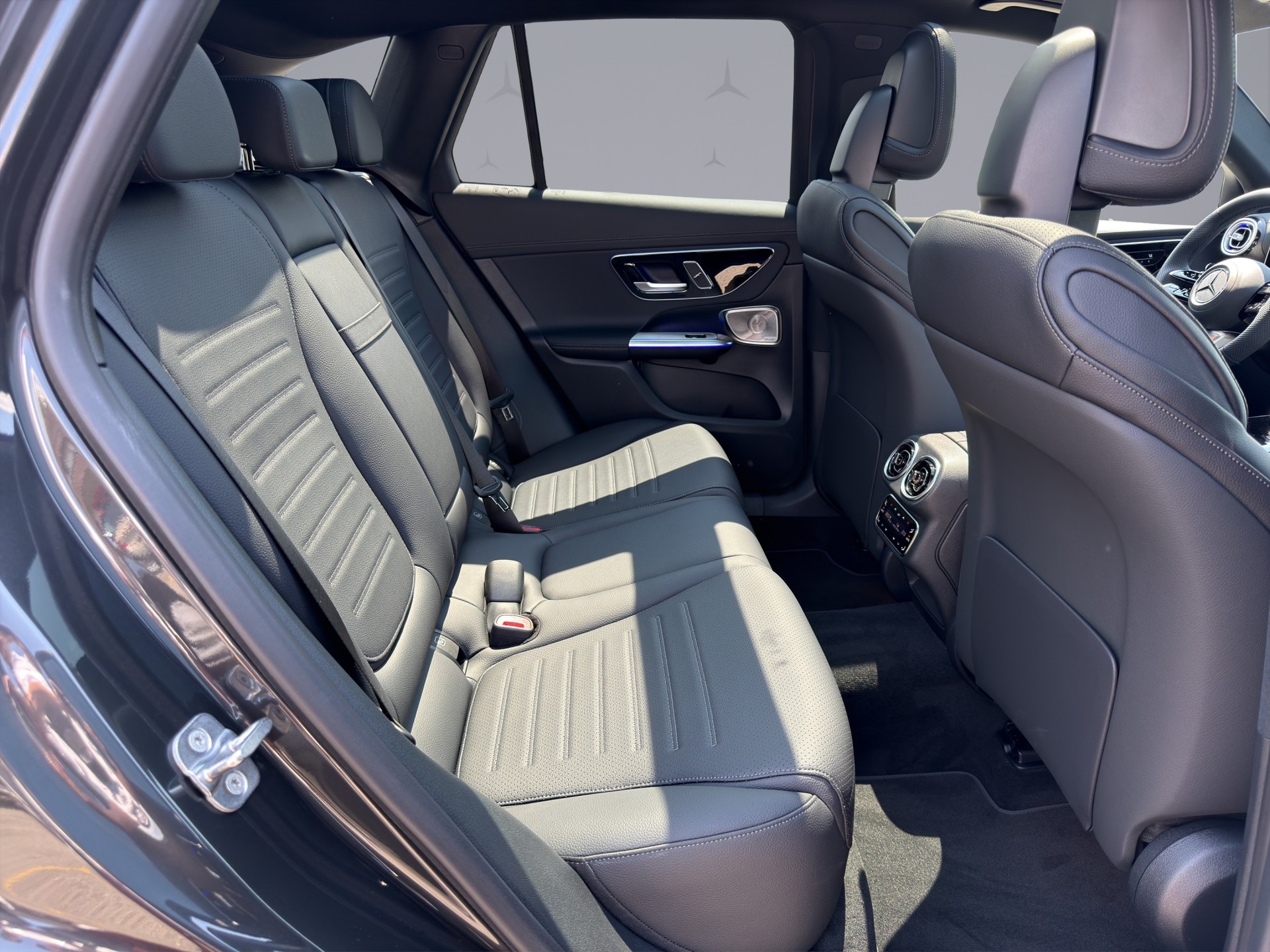 MERCEDES-BENZ GLC 400 e EQ Star AMG Line 4matic-image-14