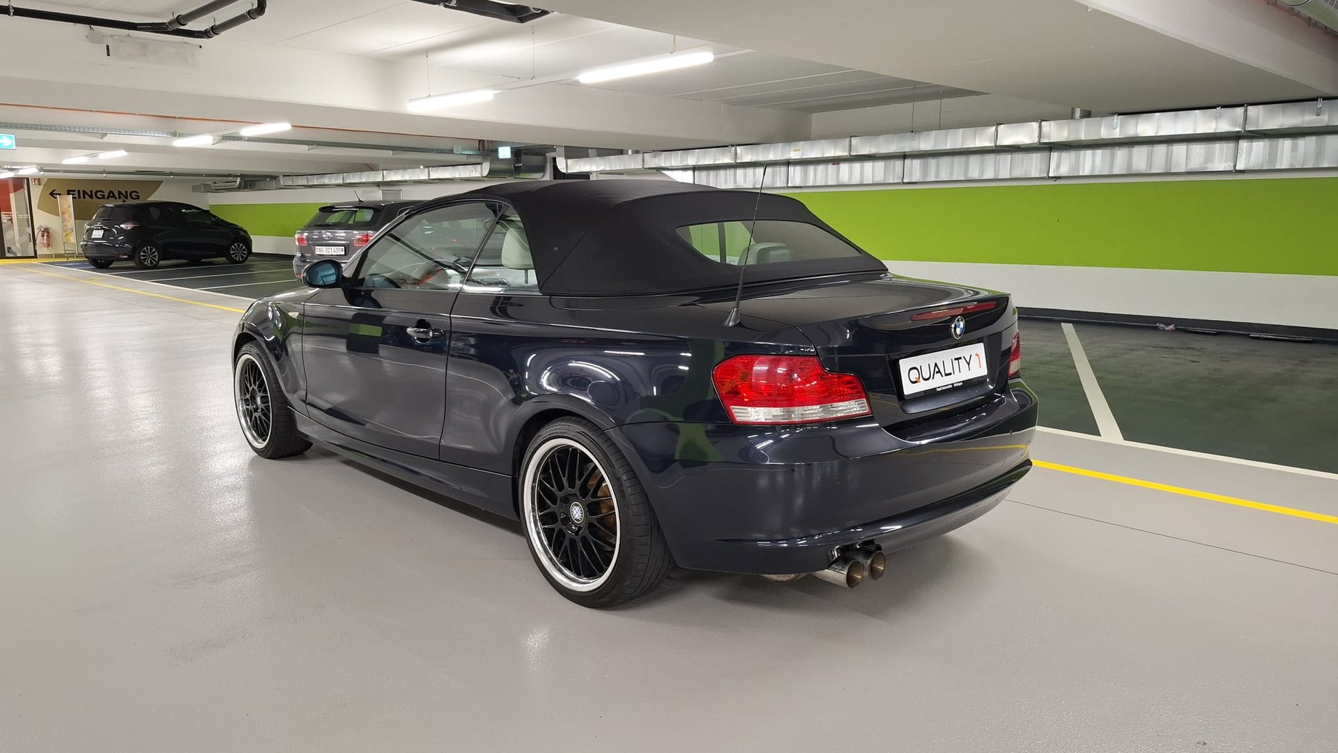 BMW 118i Cabrio-image-5