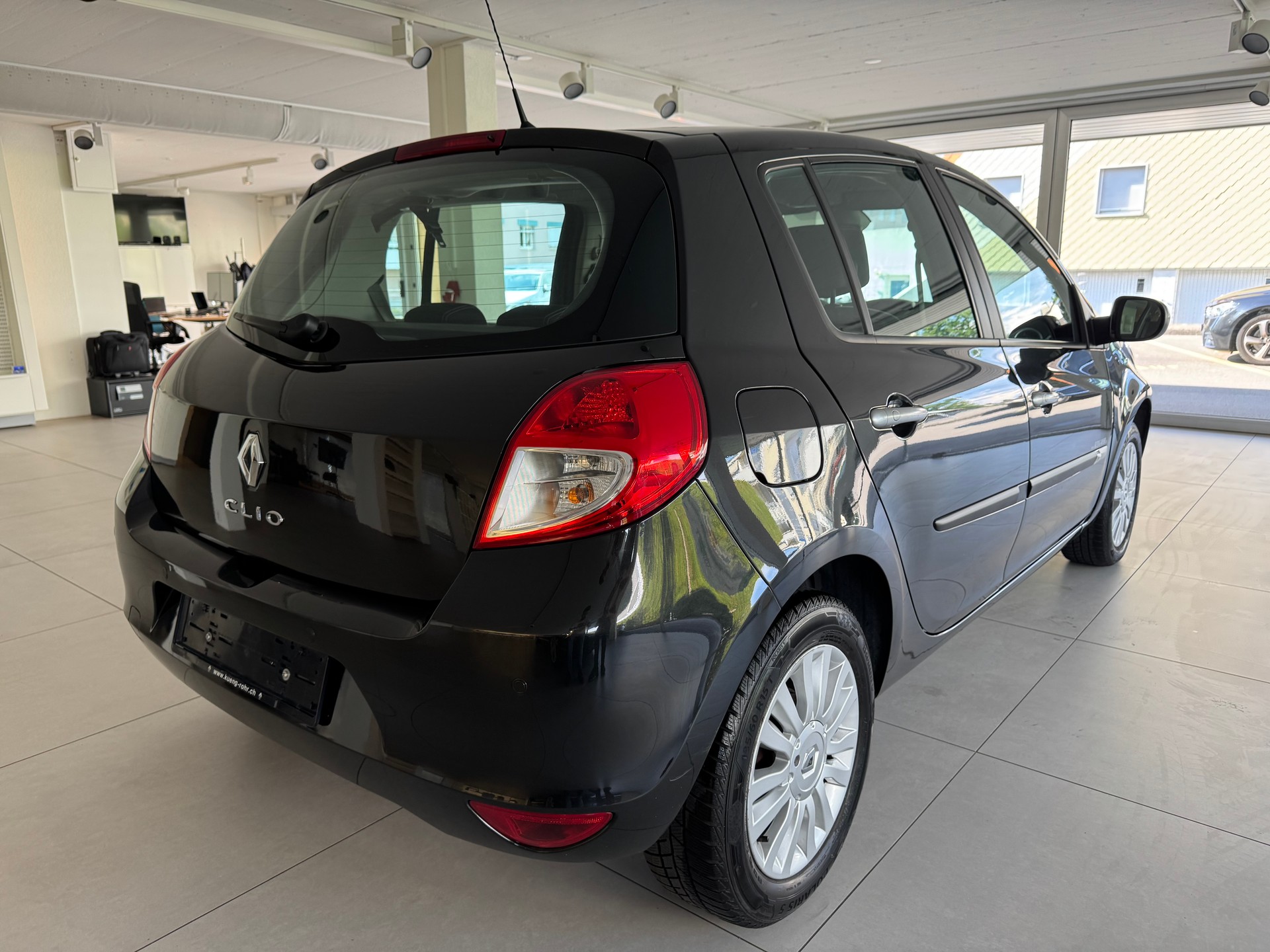 RENAULT Clio 1.2 16V Turbo S-image-5