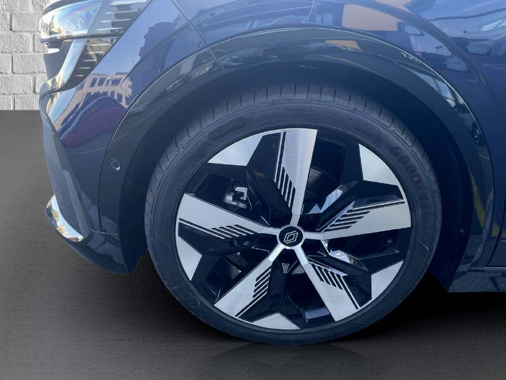 RENAULT Megane E-Tech 100% electric techno 220 PS Comfort Range-image-12