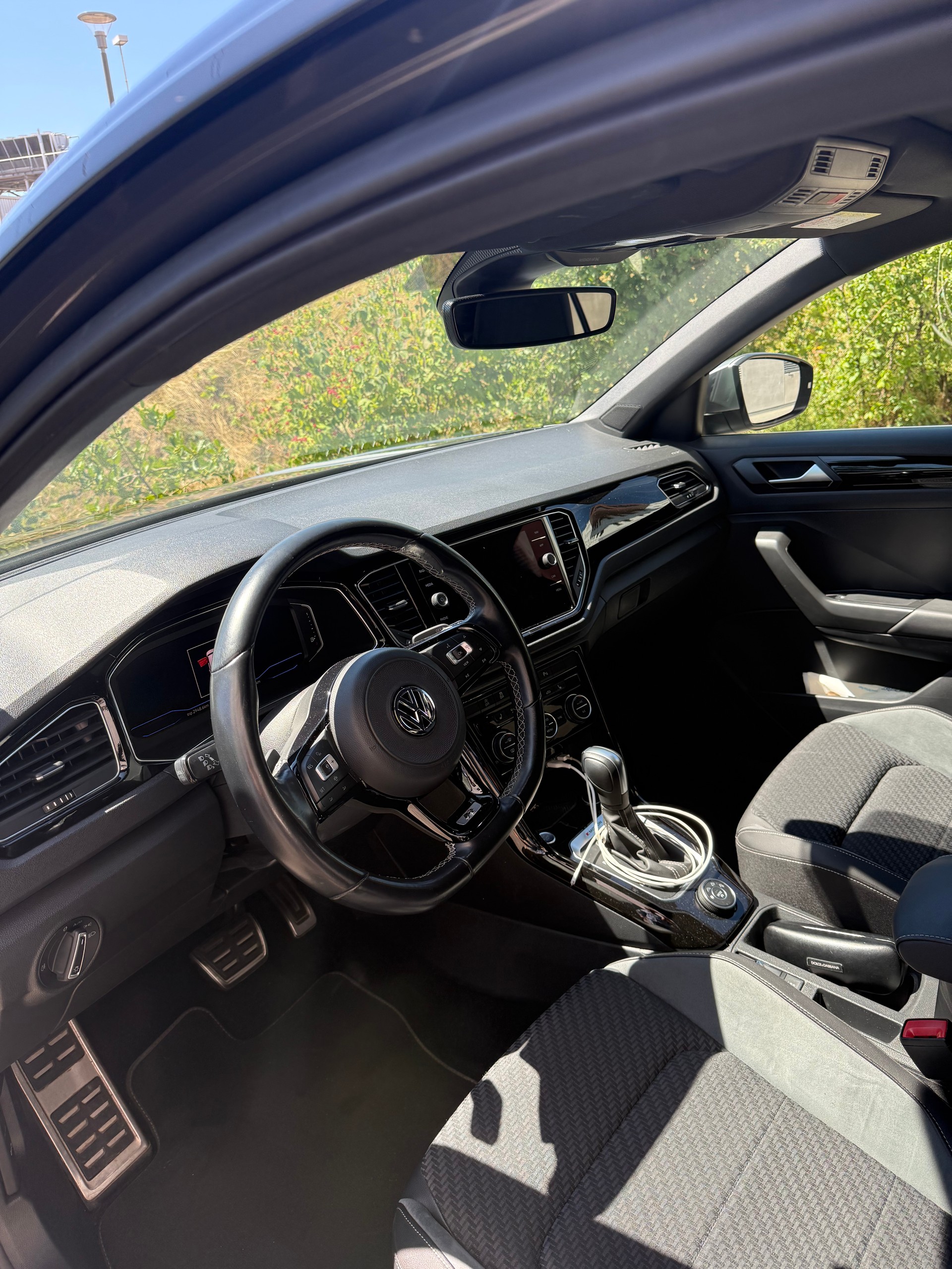 VW T-ROC R 2.0 TSI 300Ps-image-5