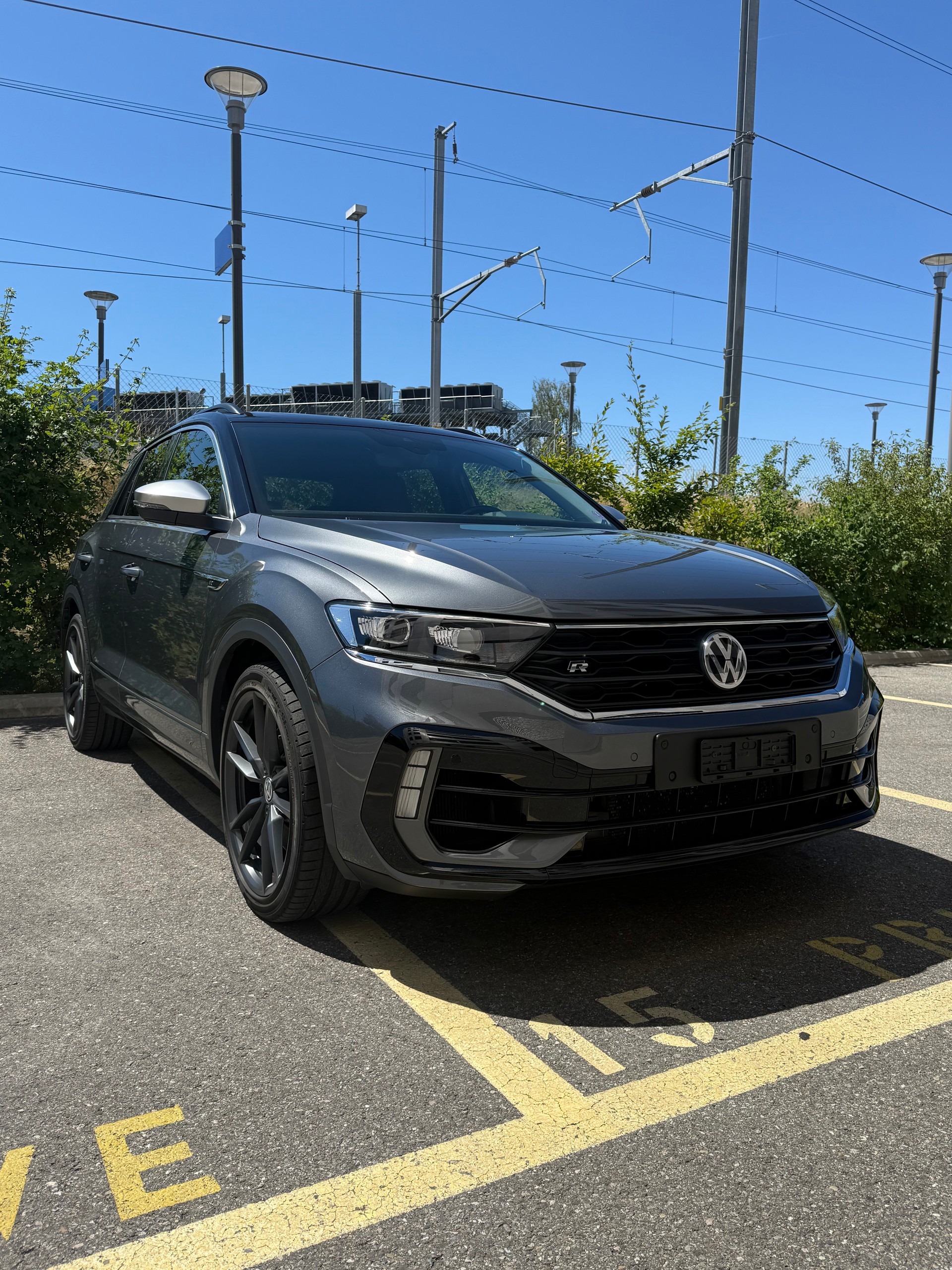 VW T-ROC R 2.0 TSI 300Ps-image-0