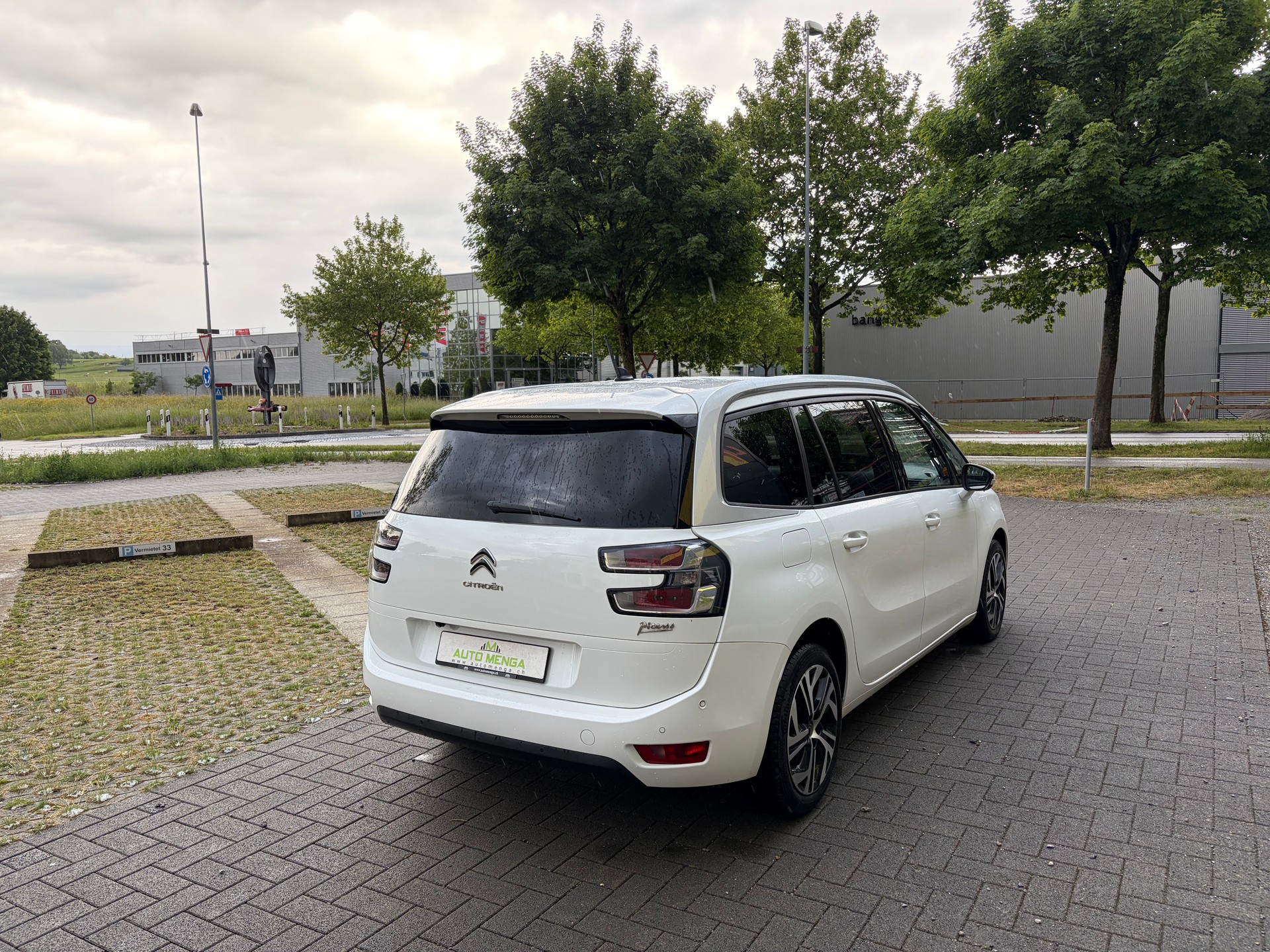 CITROEN Grand C4 Picasso 1.6 BlueHDi Feel Edition EAT6-image-5