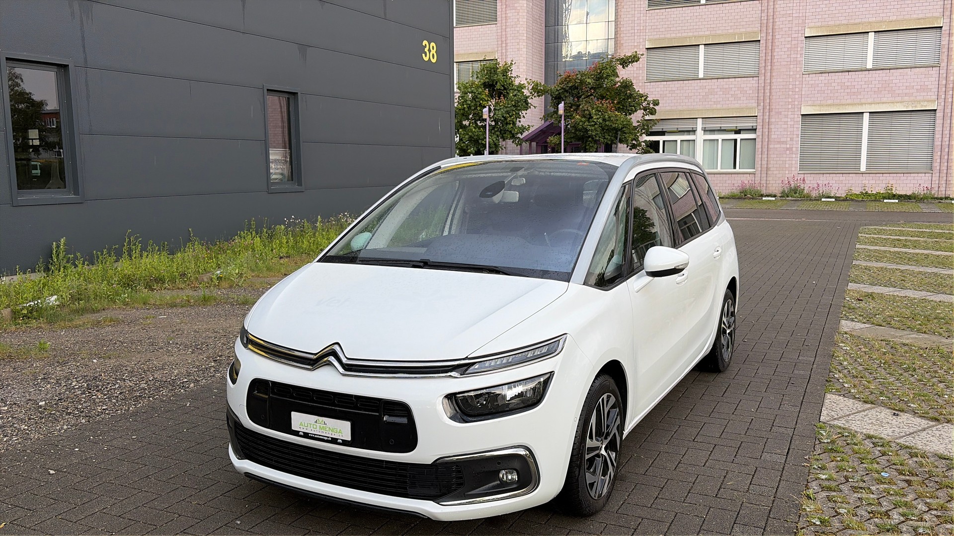 CITROEN Grand C4 Picasso 1.6 BlueHDi Feel Edition EAT6-image-0