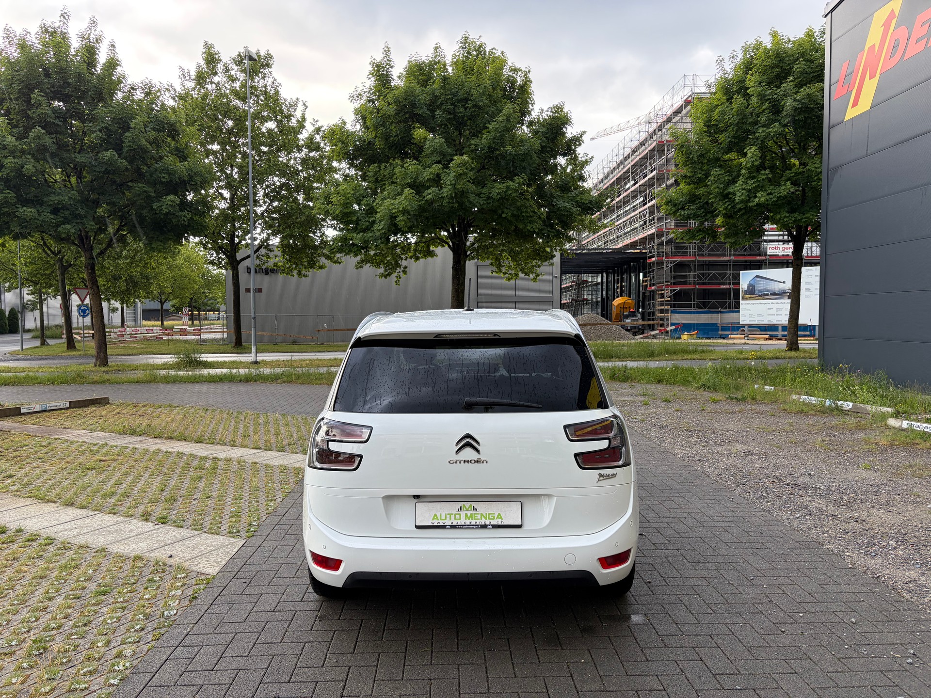 CITROEN Grand C4 Picasso 1.6 BlueHDi Feel Edition EAT6-image-6