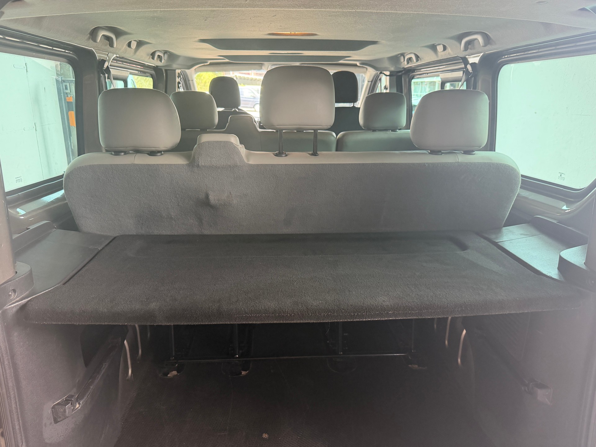 RENAULT Trafic ENERGY dCi 125 Passenger Authentique-image-5