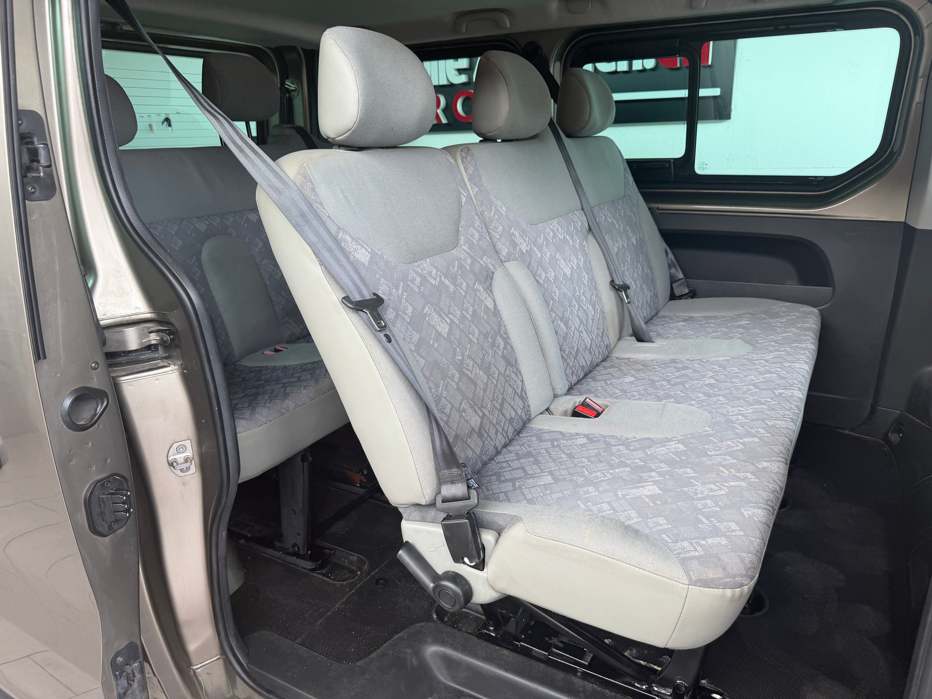 RENAULT Trafic ENERGY dCi 125 Passenger Authentique-image-3