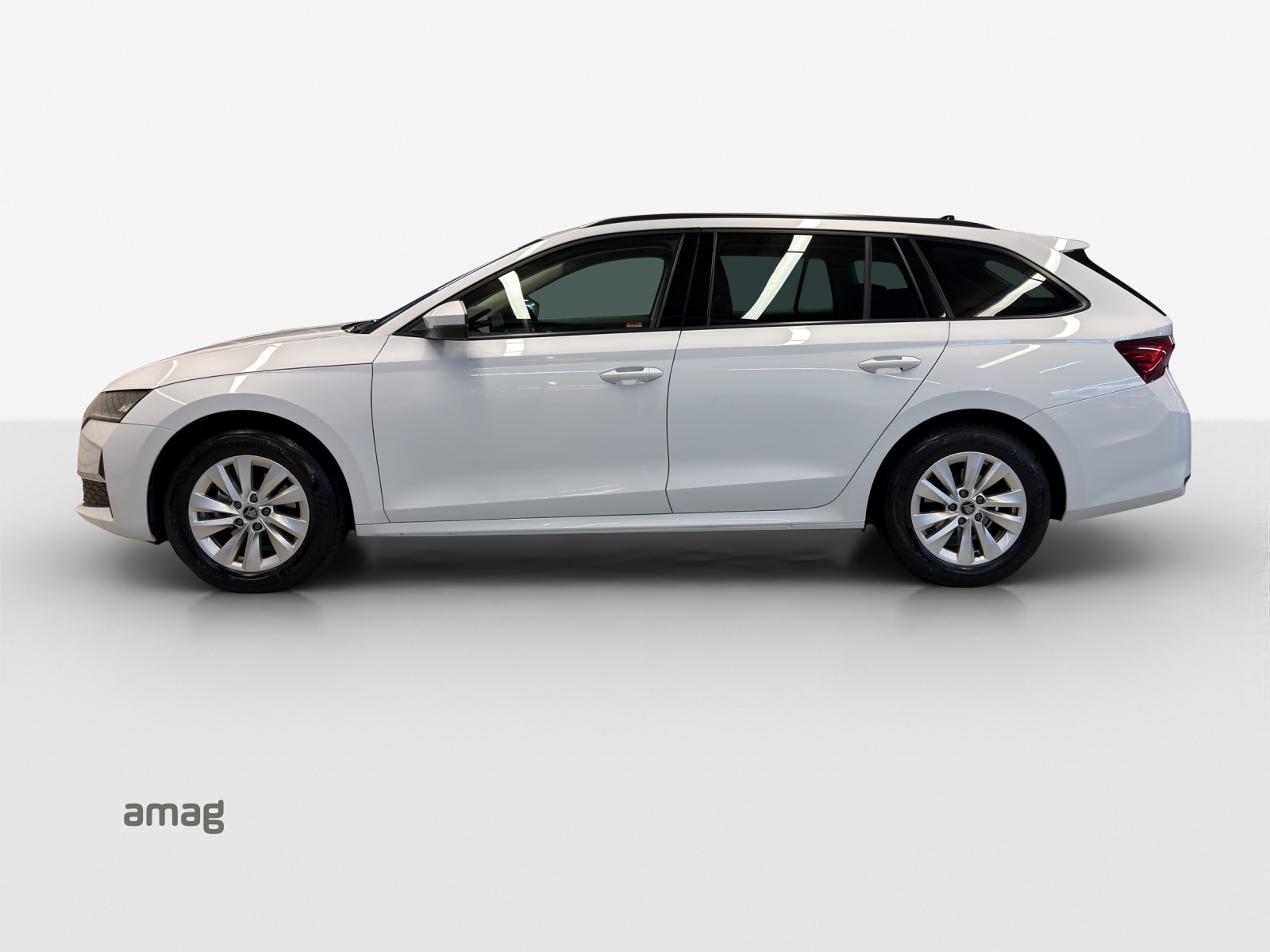 SKODA Octavia Combi 2.0 TDI DSG Selection-image-1