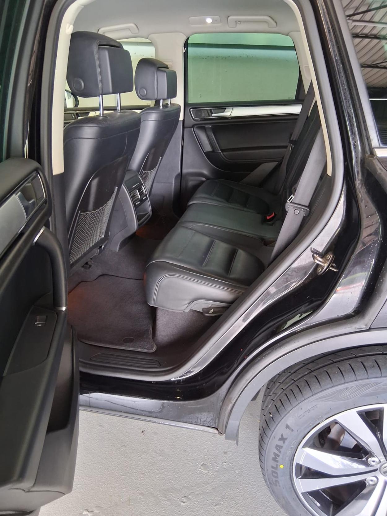 VW Touareg 3.0 V6 TDI 262 BMT TT 4Xm-image-8