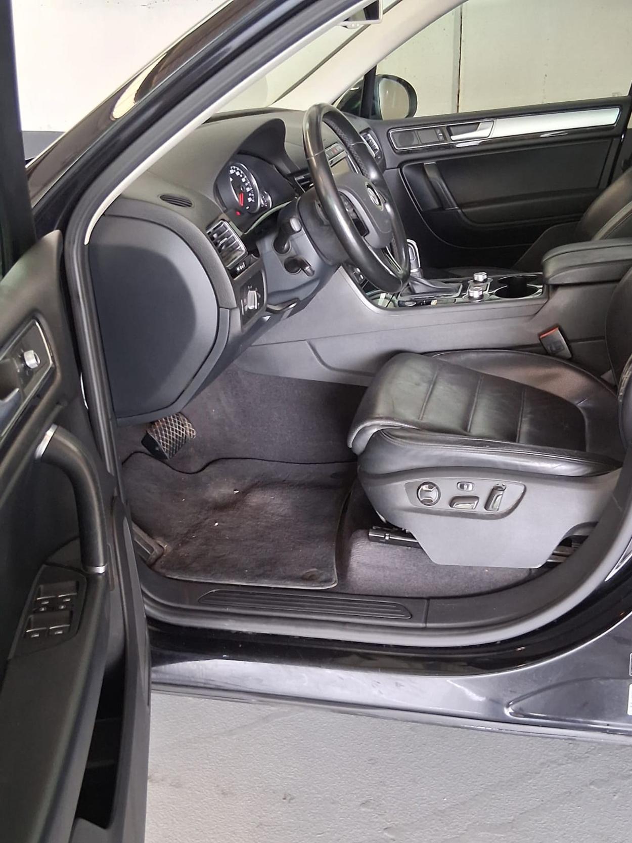 VW Touareg 3.0 V6 TDI 262 BMT TT 4Xm-image-9