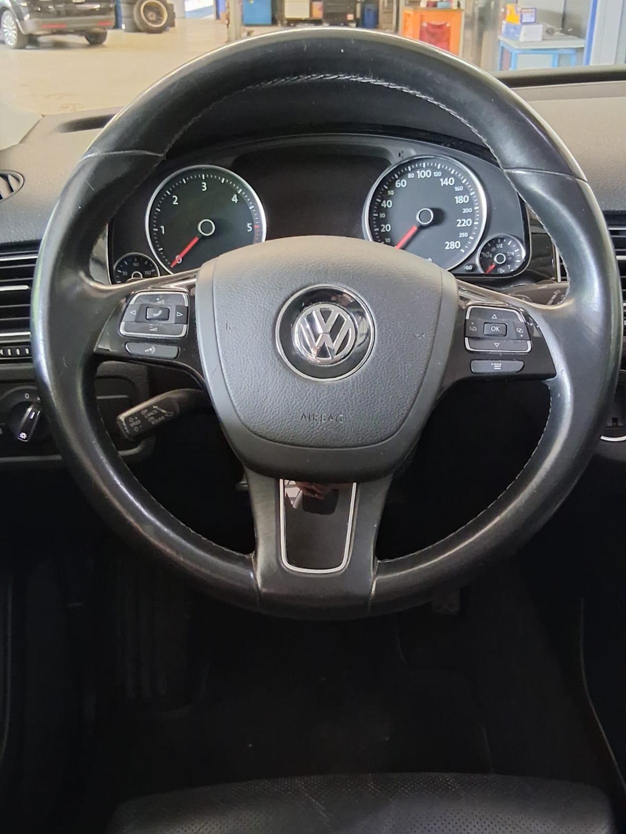 VW Touareg 3.0 V6 TDI 262 BMT TT 4Xm-image-13
