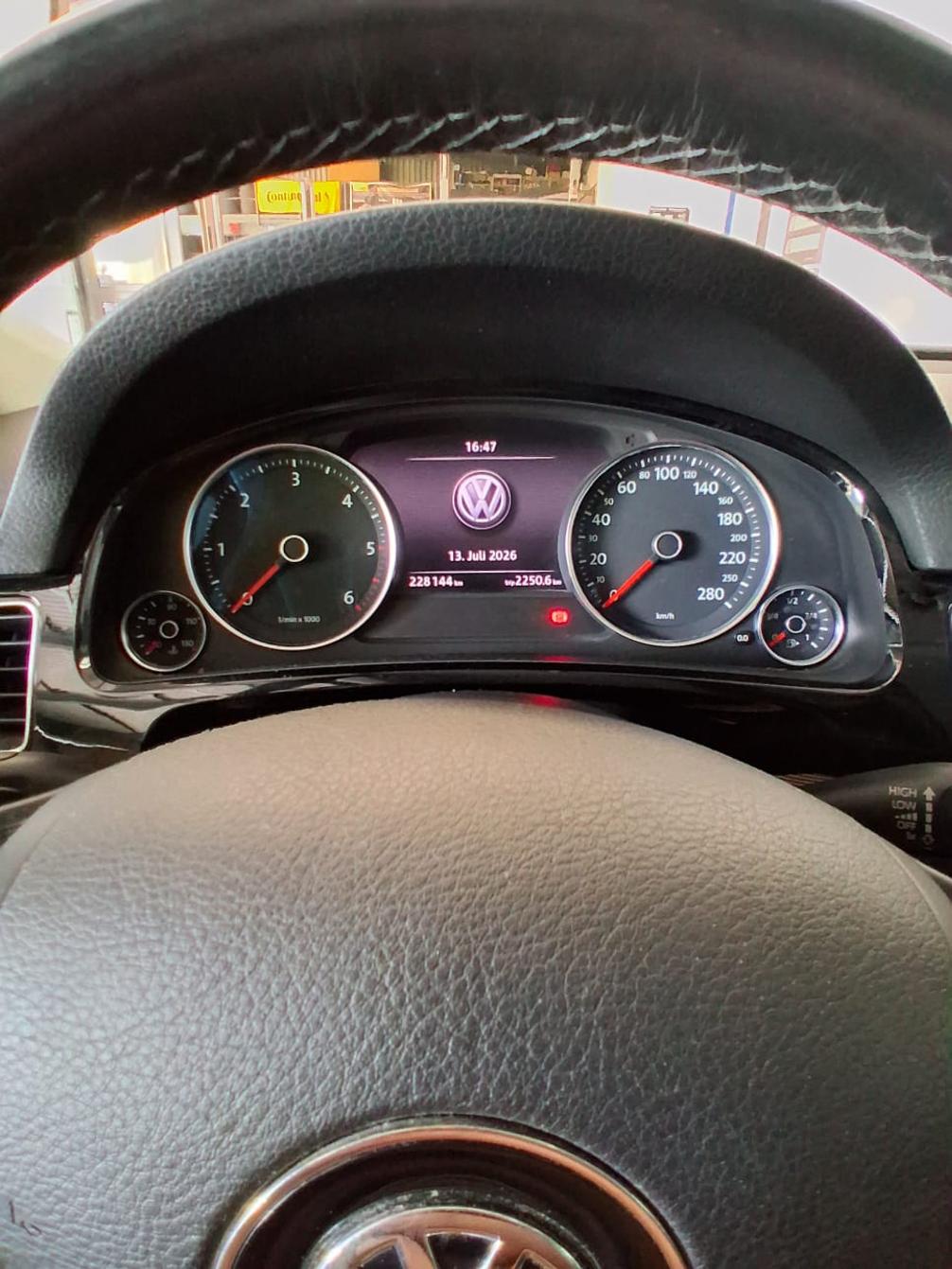 VW Touareg 3.0 V6 TDI 262 BMT TT 4Xm-image-14