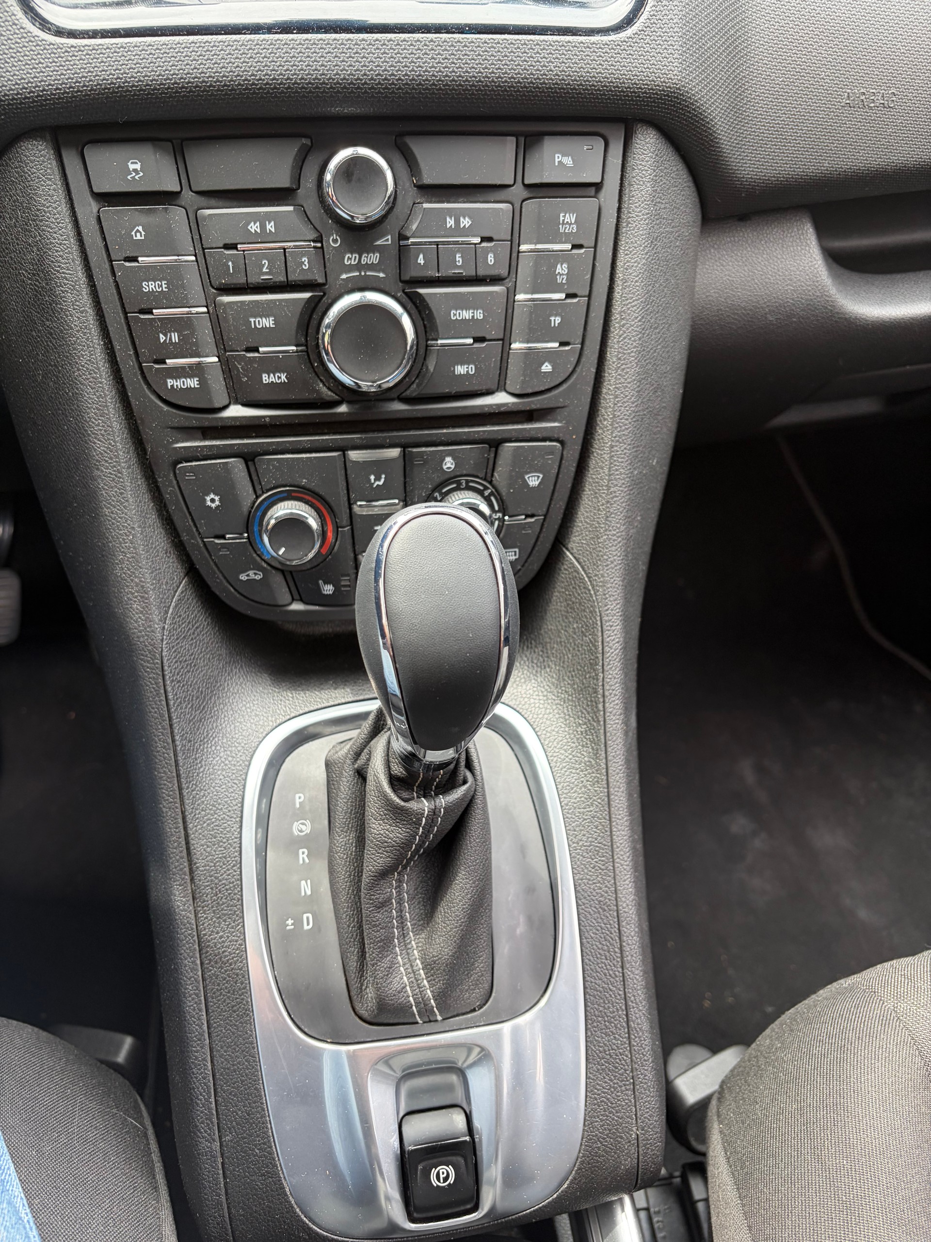 OPEL Meriva 1.4 Turbo Drive Automatic-image-13