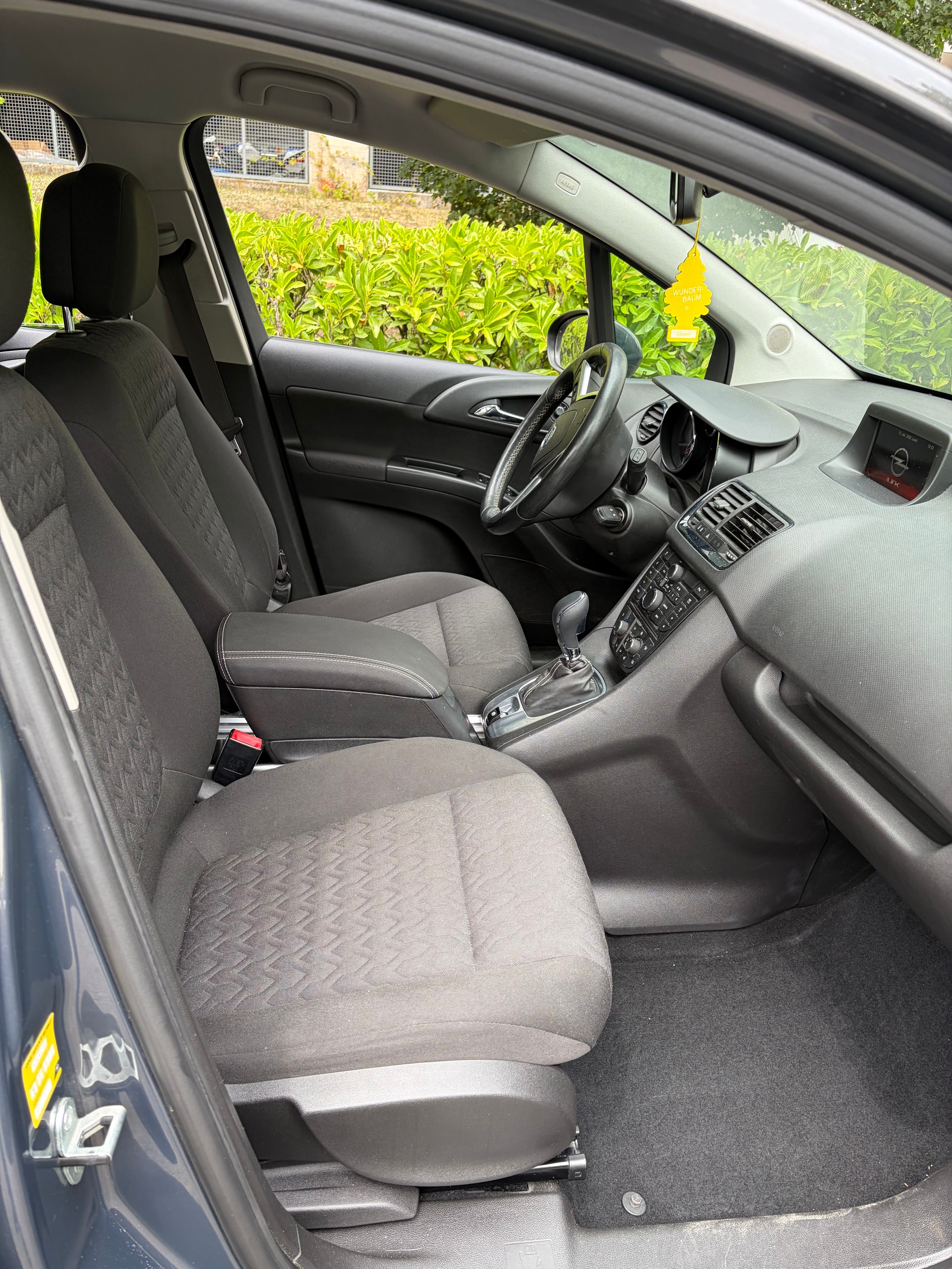OPEL Meriva 1.4 Turbo Drive Automatic-image-8