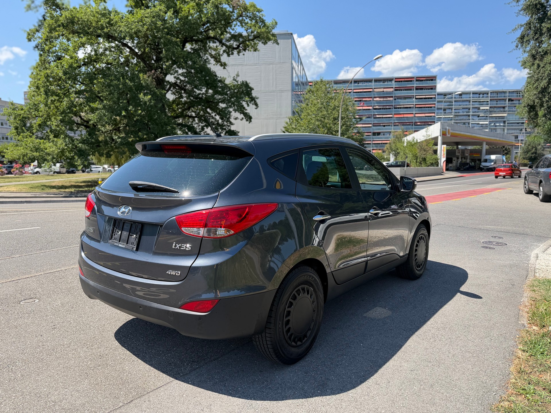 HYUNDAI iX 35 2.0 Style 4WD Automatic-image-4