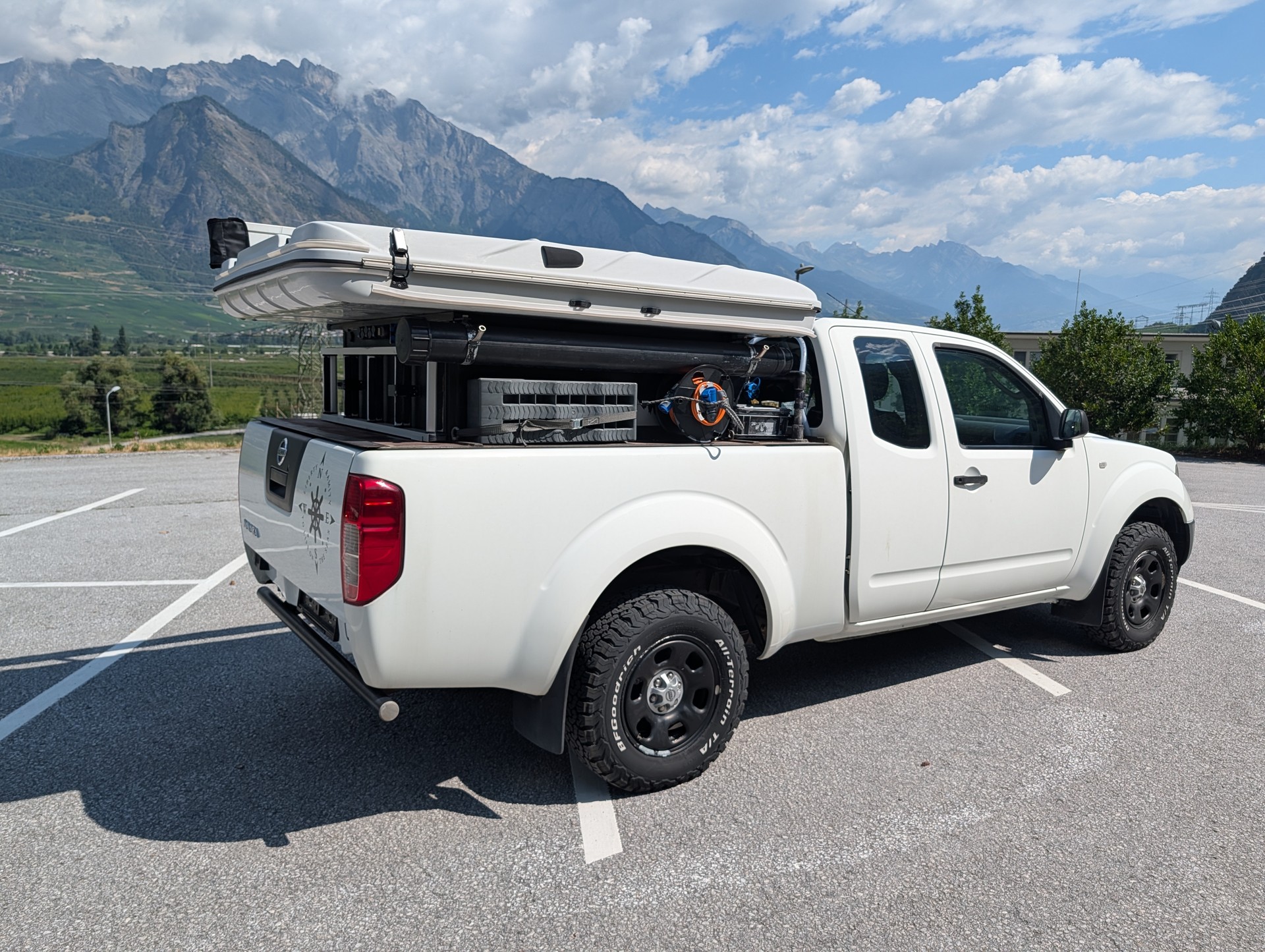NISSAN NISSAN Navara 2.5 dCi King Cab 4WD-image-2