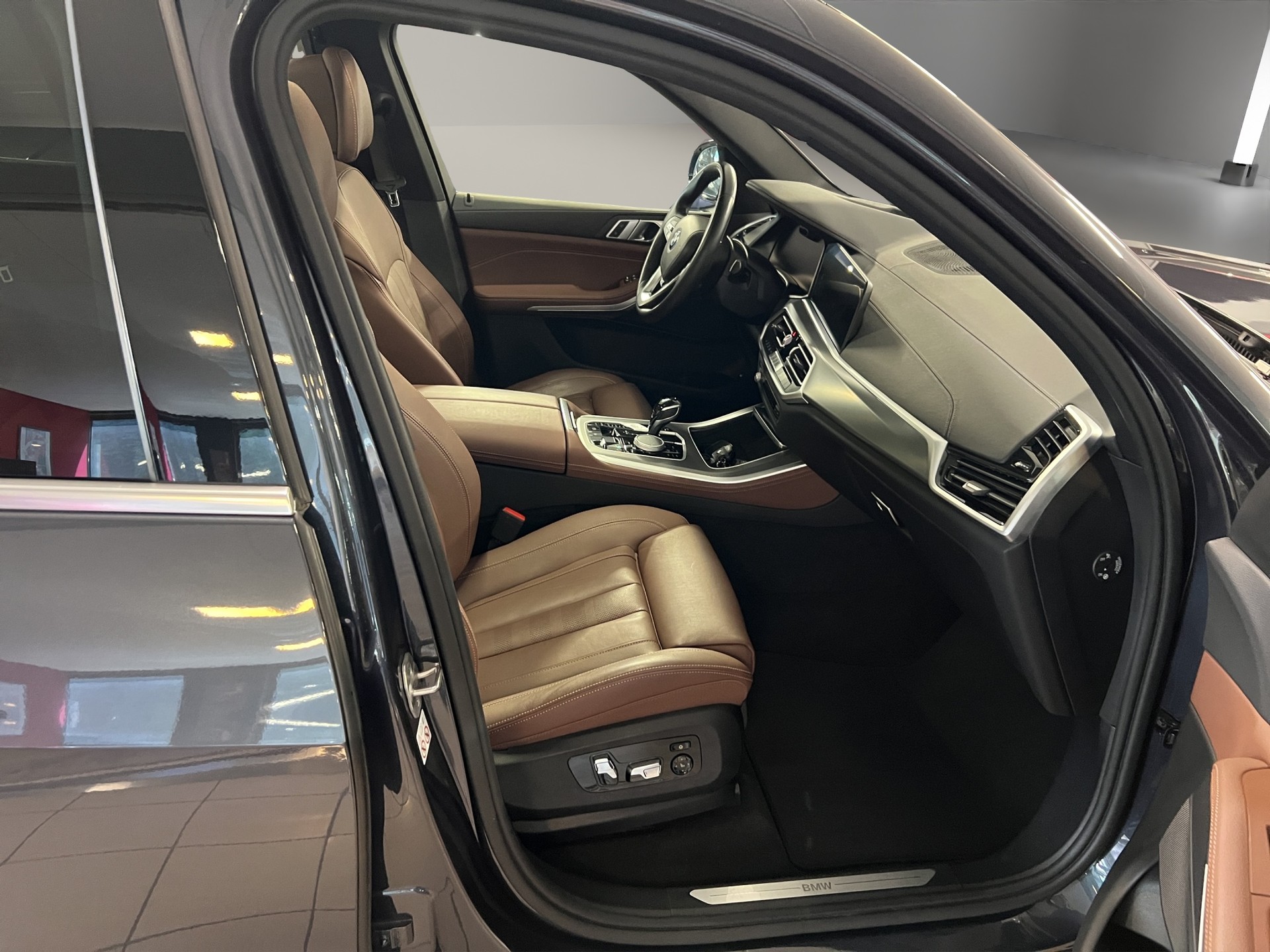 BMW X5 xDrive45e xLine Steptronic-image-16