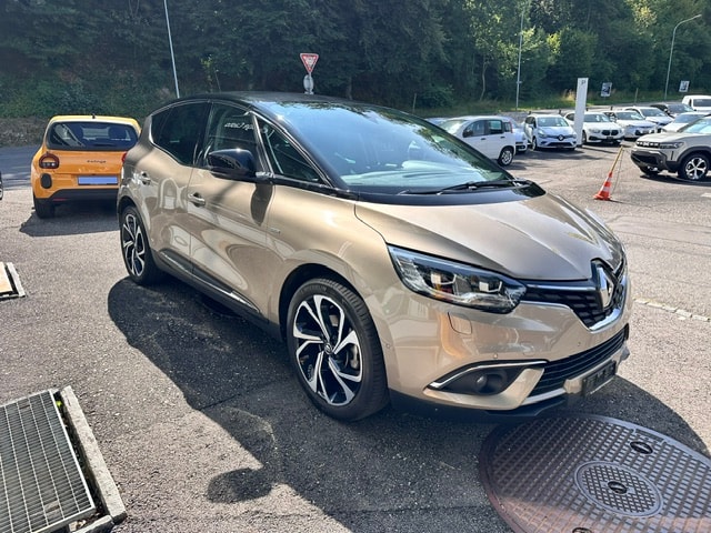 RENAULT Scénic 1.6 dCi Bose EDC-image-2