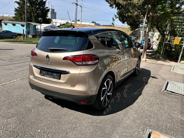 RENAULT Scénic 1.6 dCi Bose EDC-image-4