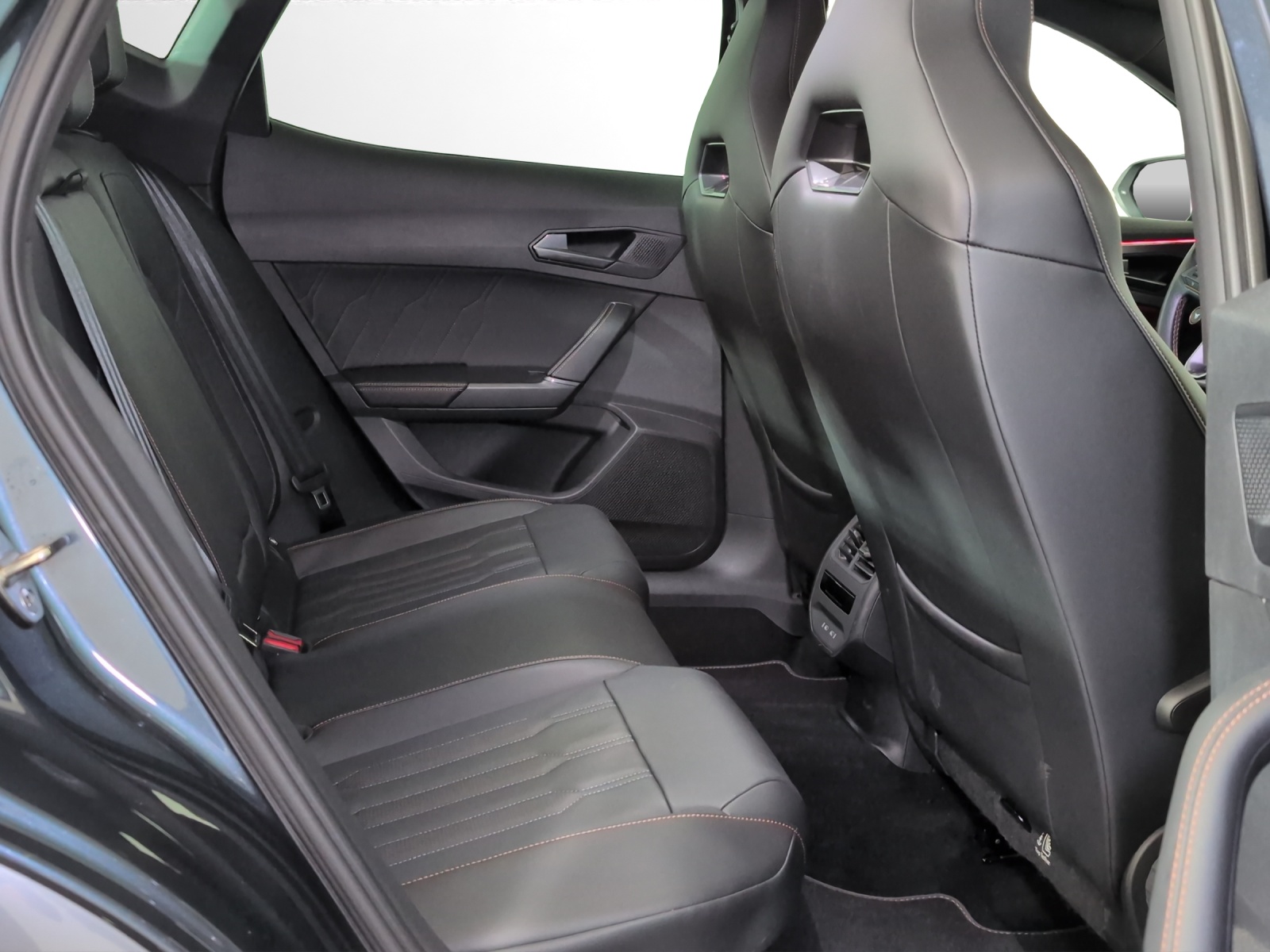 CUPRA Formentor 1.4 e-HYBRID pHEV VZ DSG-image-8