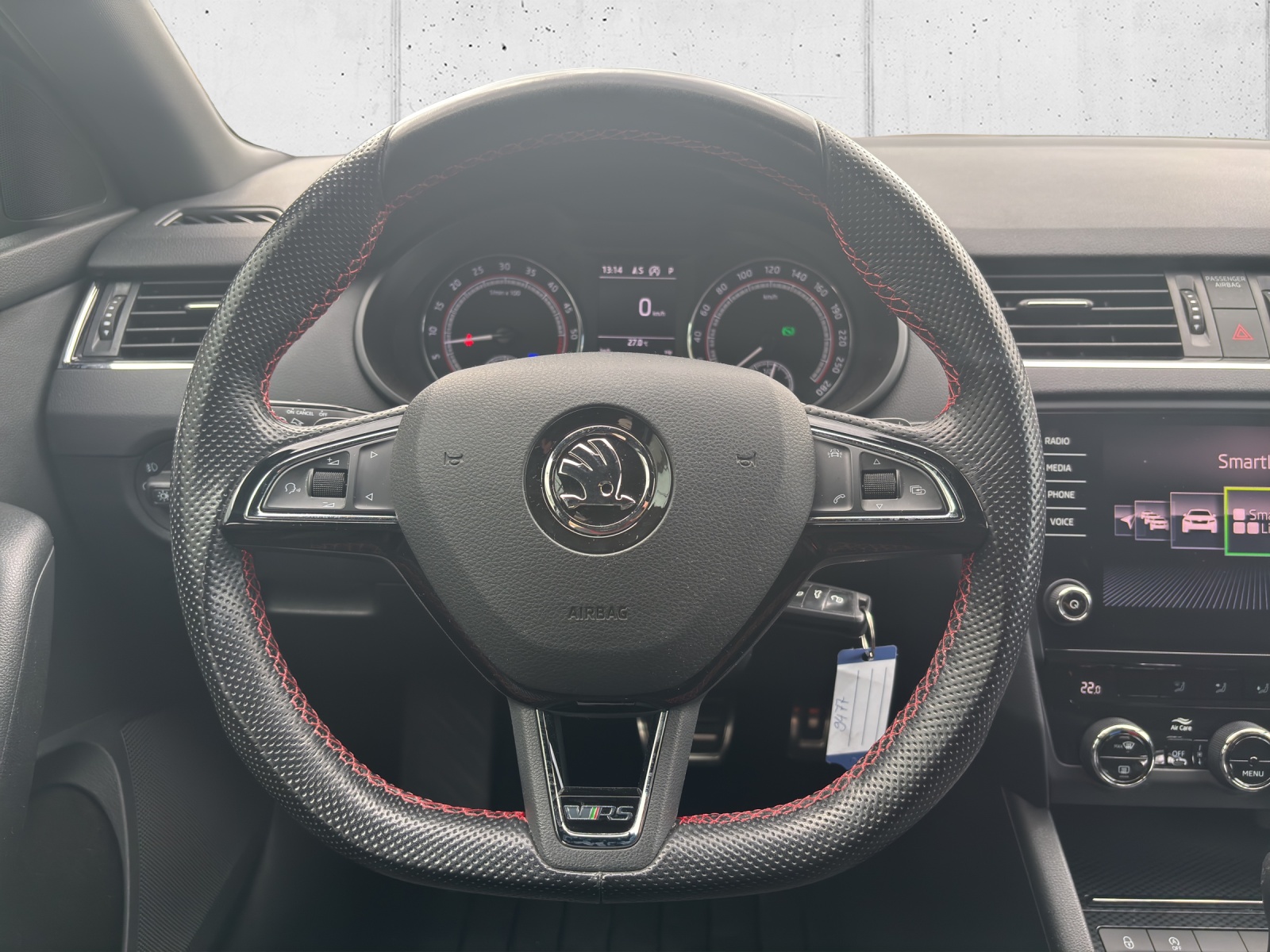 SKODA Octavia Combi 2.0 TDI RS 4x4 DSG mit AHK & Winterräder-image-12