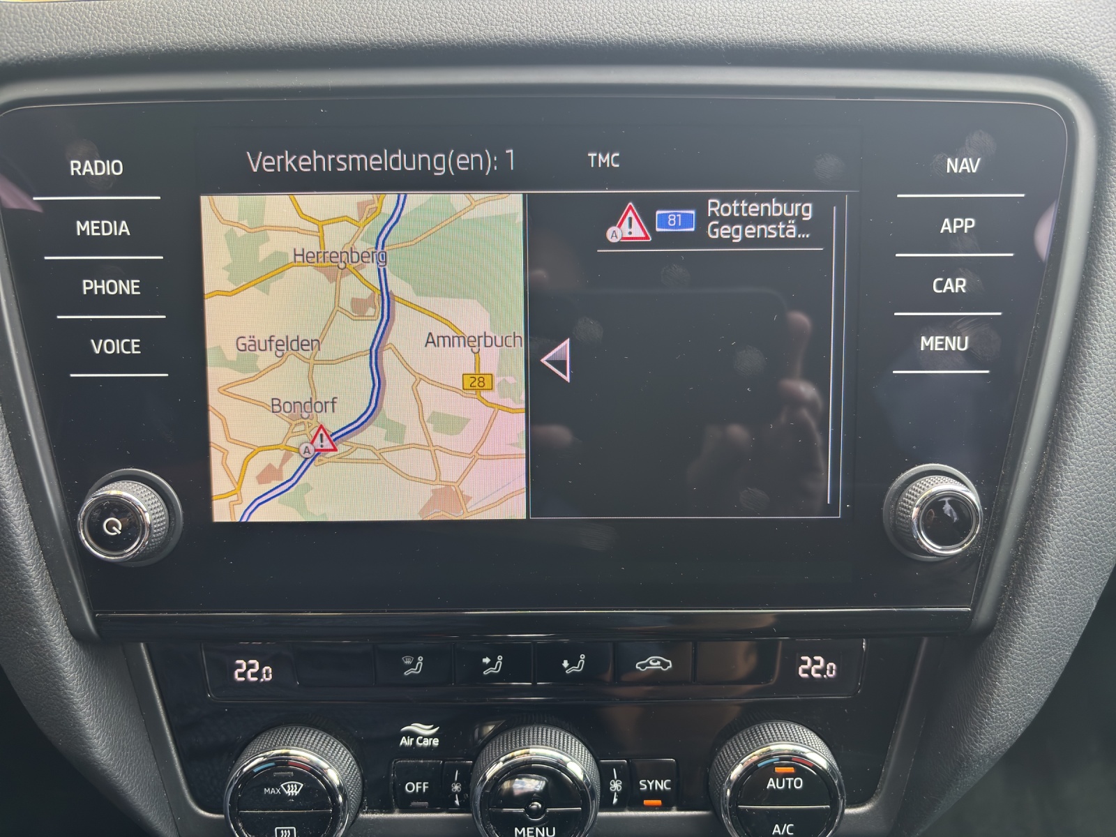 SKODA Octavia Combi 2.0 TDI RS 4x4 DSG mit AHK & Winterräder-image-22