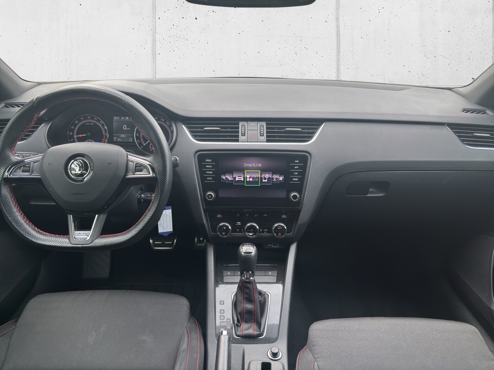 SKODA Octavia Combi 2.0 TDI RS 4x4 DSG mit AHK & Winterräder-image-11