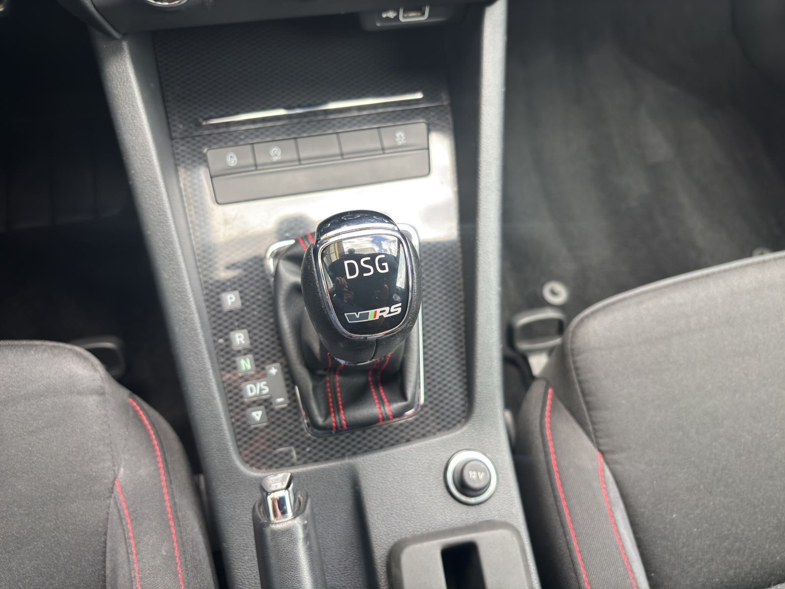 SKODA Octavia Combi 2.0 TDI RS 4x4 DSG mit AHK & Winterräder-image-15