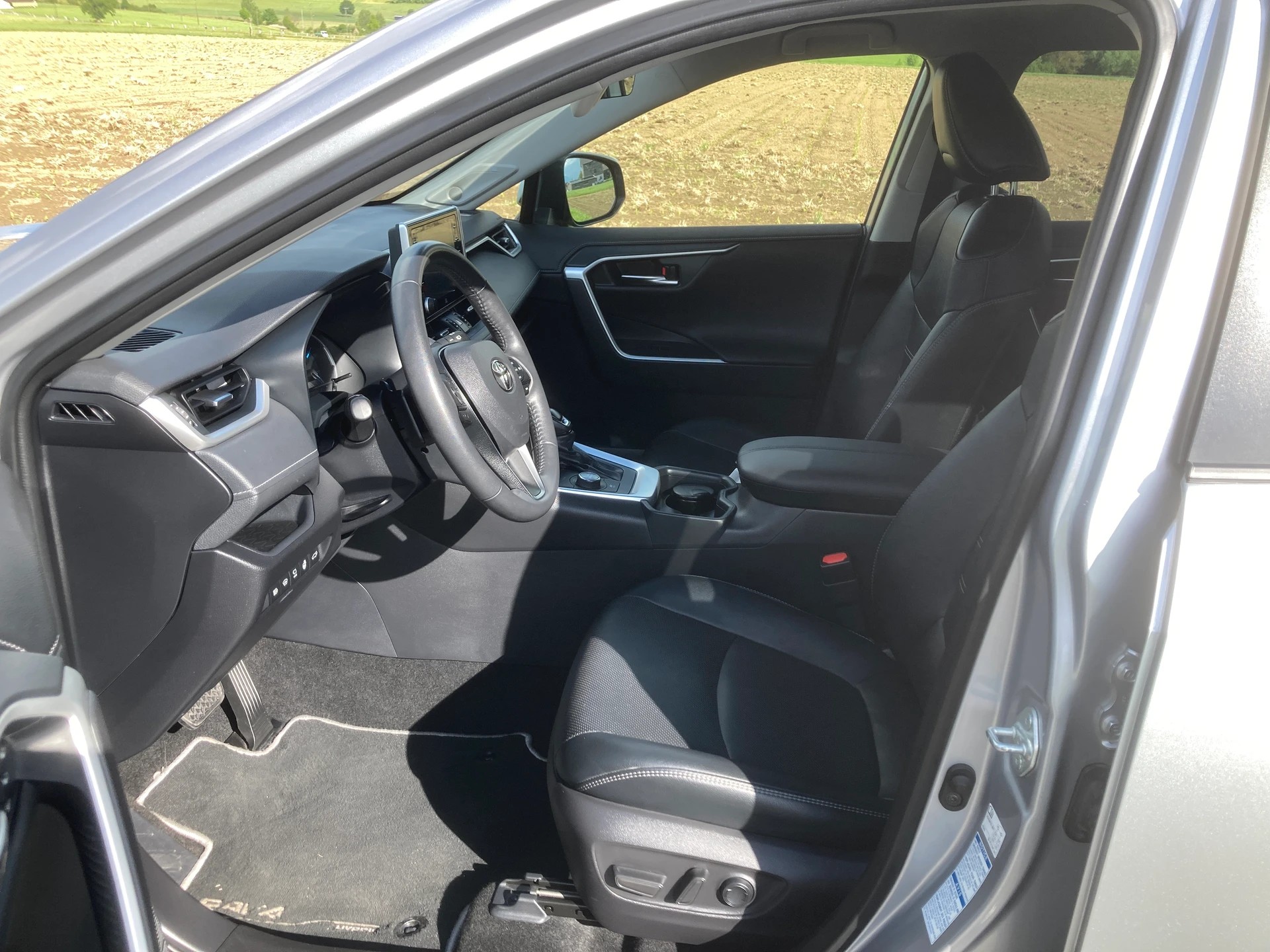 TOYOTA RAV-4 2.5 HSD Premium e-CVT 4WD mit Anhängerkupplung-image-9