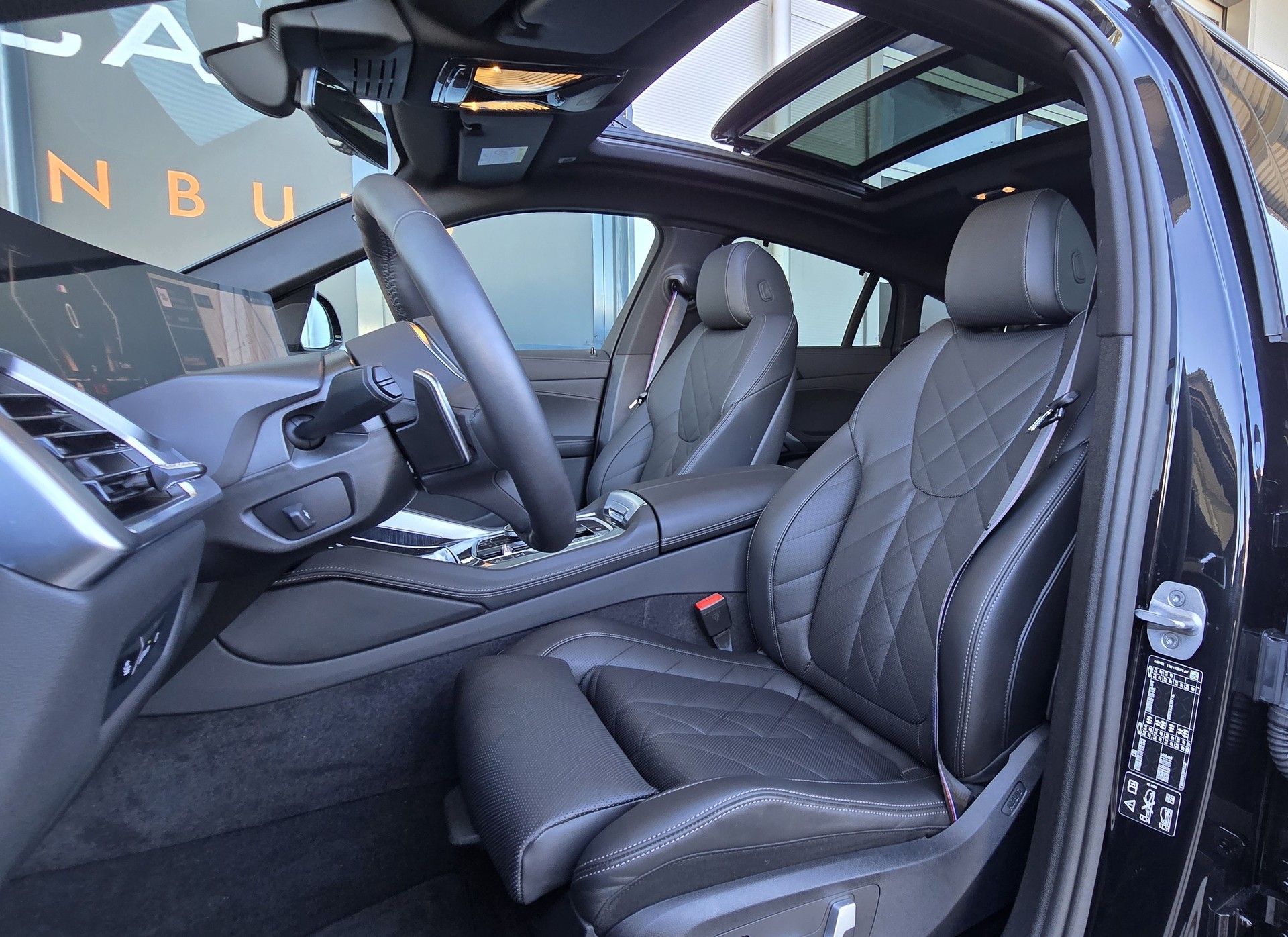 BMW X6 xDrive 48V 40d M Sport Pro Steptronic-image-12