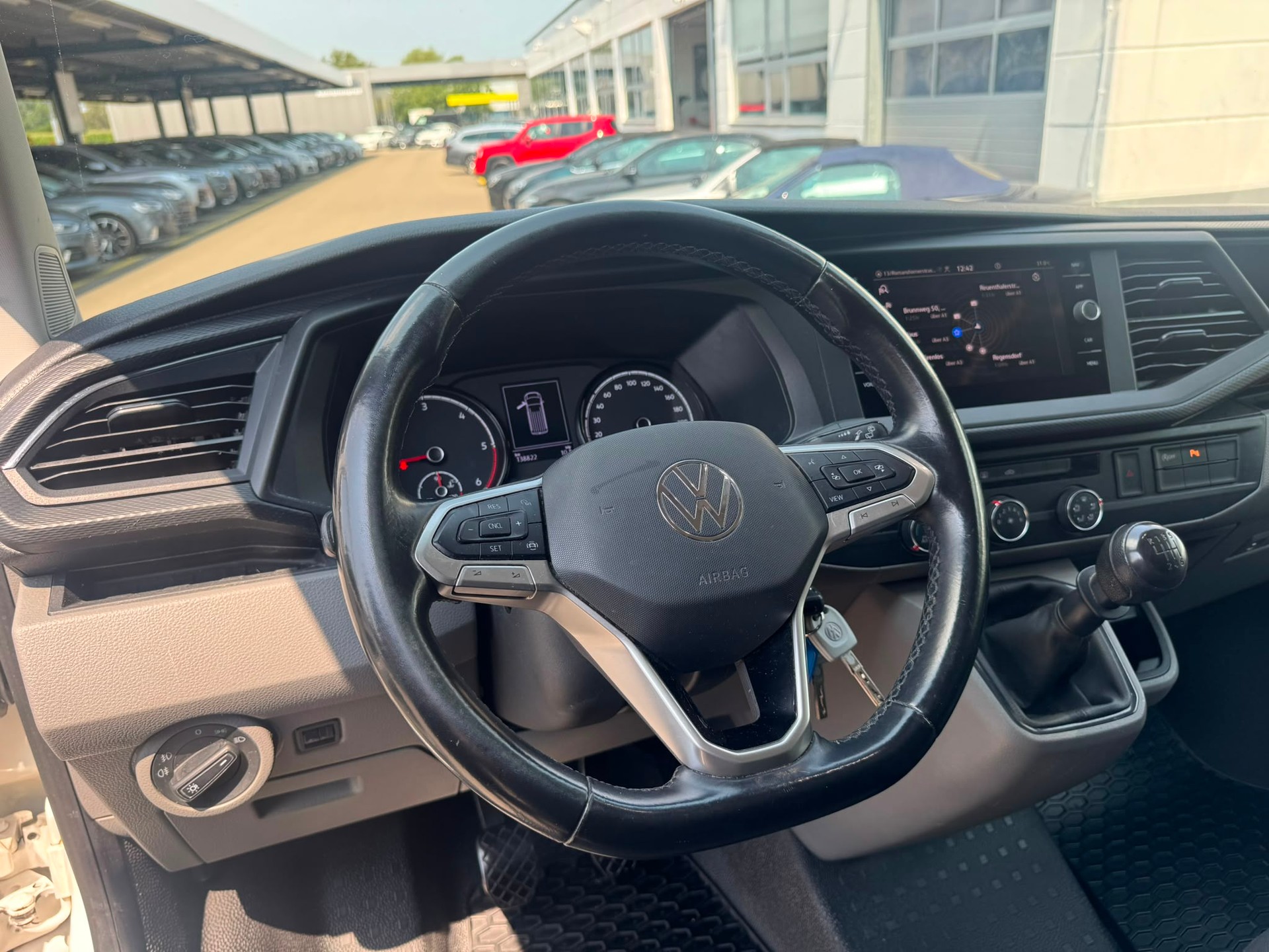VW T6.1 2.0 TDI-image-12