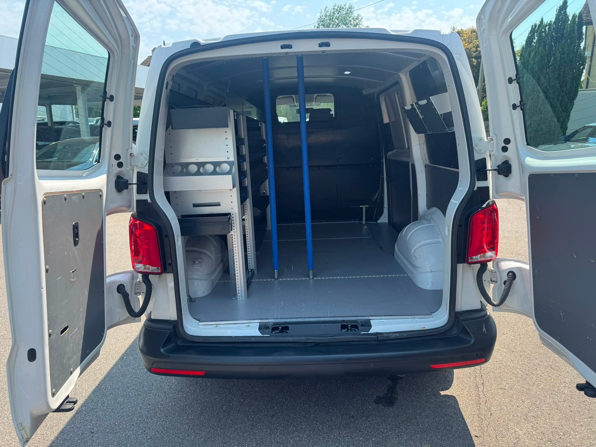 VW T6.1 2.0 TDI-image-9